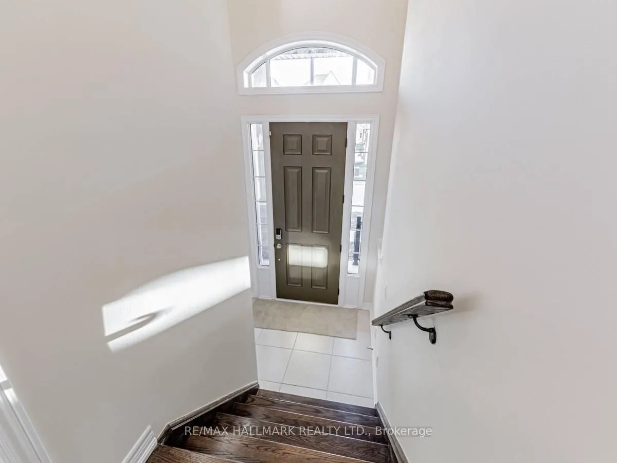 Photo 3 of 43 Gillivary Drive, Whitby, Rural Whitby — HOMEH