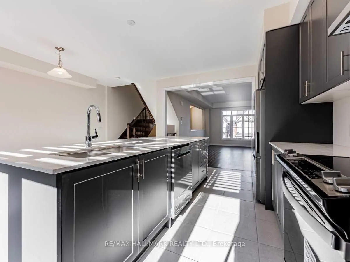Photo 6 of 43 Gillivary Drive, Whitby, Rural Whitby — HOMEH