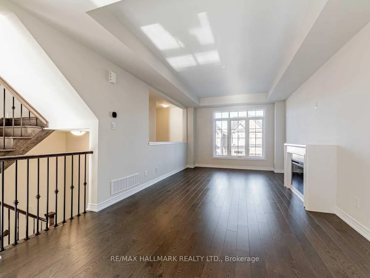 Photo 14 of 43 Gillivary Drive, Whitby, Rural Whitby — HOMEH