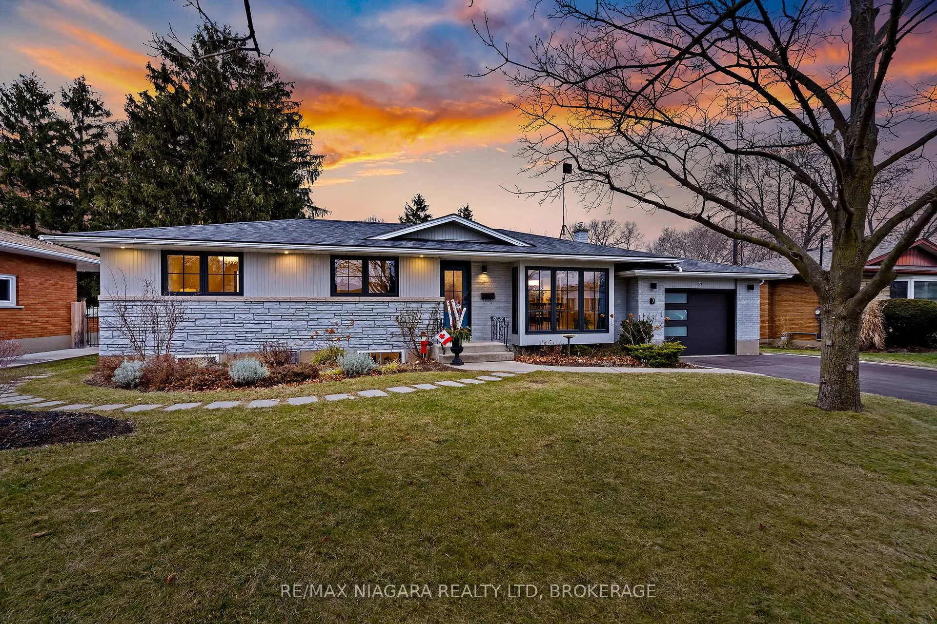 Photo 1 of 7 King's Grant Road, St. Catharines, Lakeshore — HOMEH