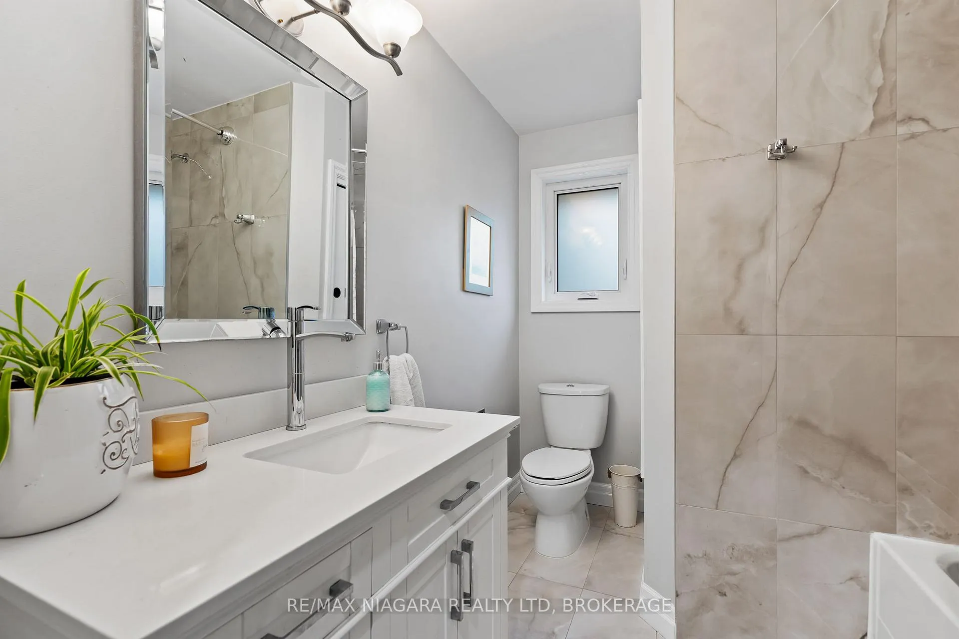 Photo 18 of 7 King's Grant Road, St. Catharines, Lakeshore — HOMEH