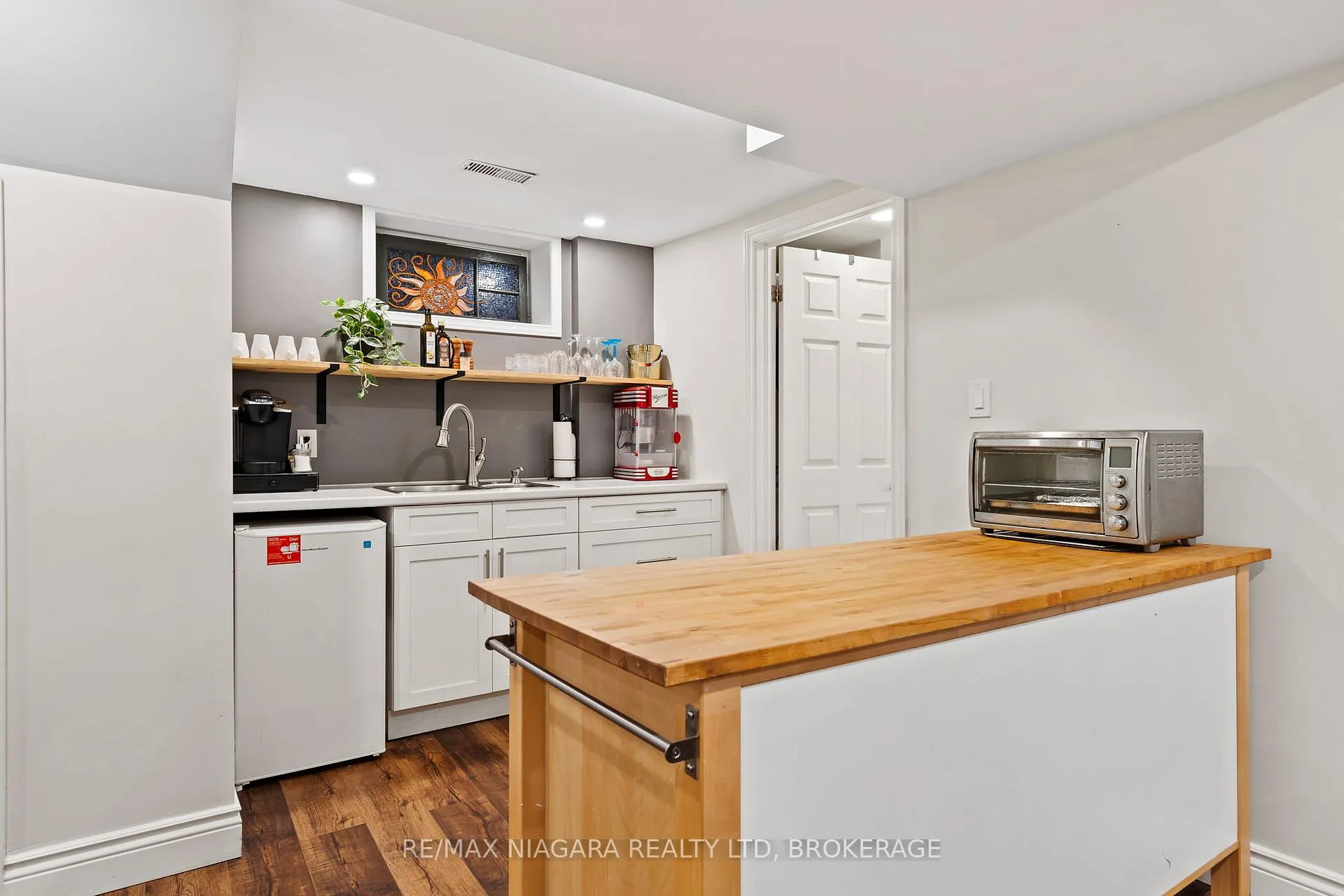 Photo 24 of 7 King's Grant Road, St. Catharines, Lakeshore — HOMEH