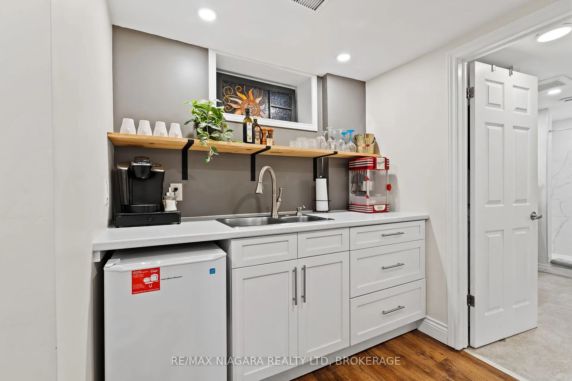 Photo 25 of 7 King's Grant Road, St. Catharines, Lakeshore — HOMEH