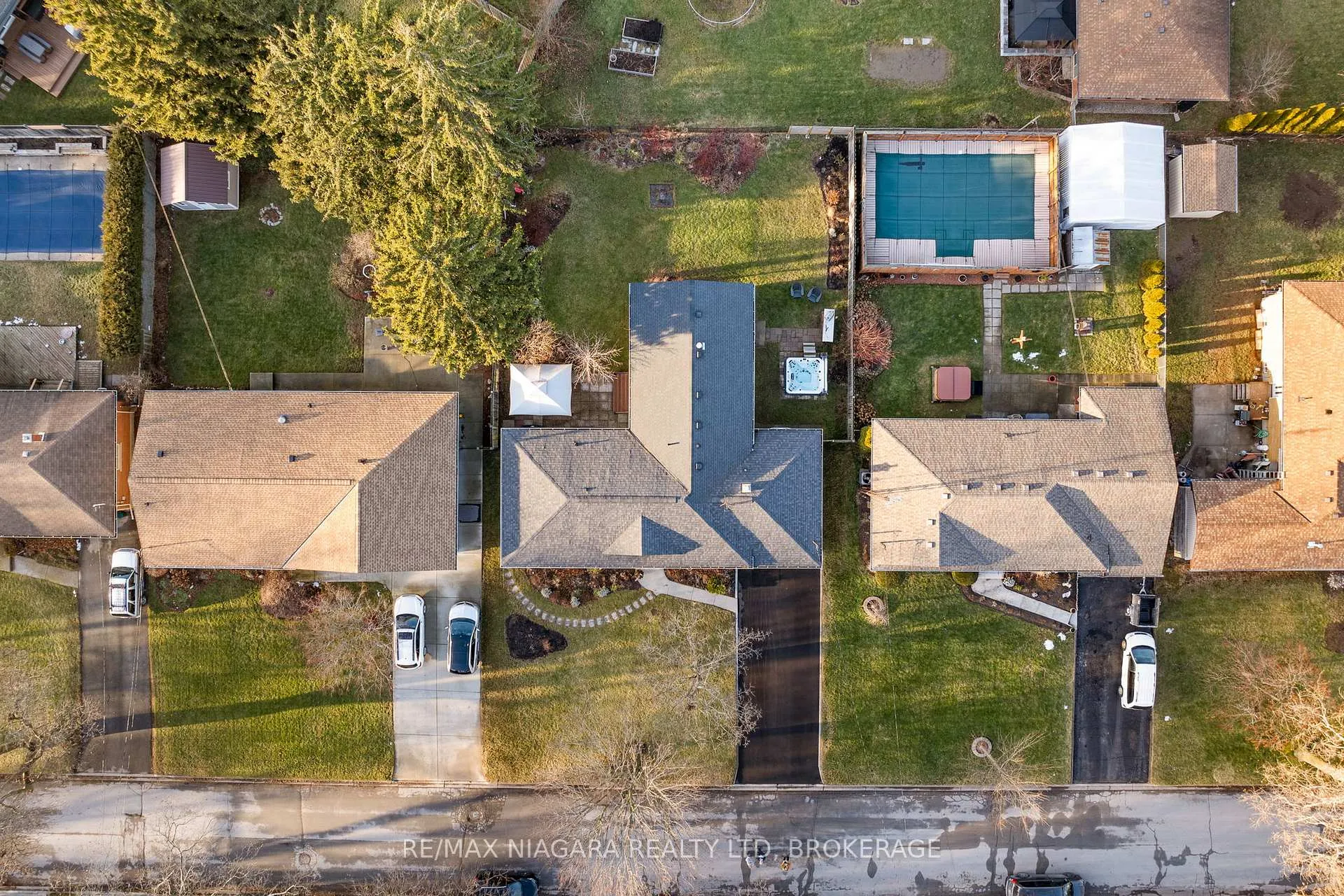 Photo 40 of 7 King's Grant Road, St. Catharines, Lakeshore — HOMEH