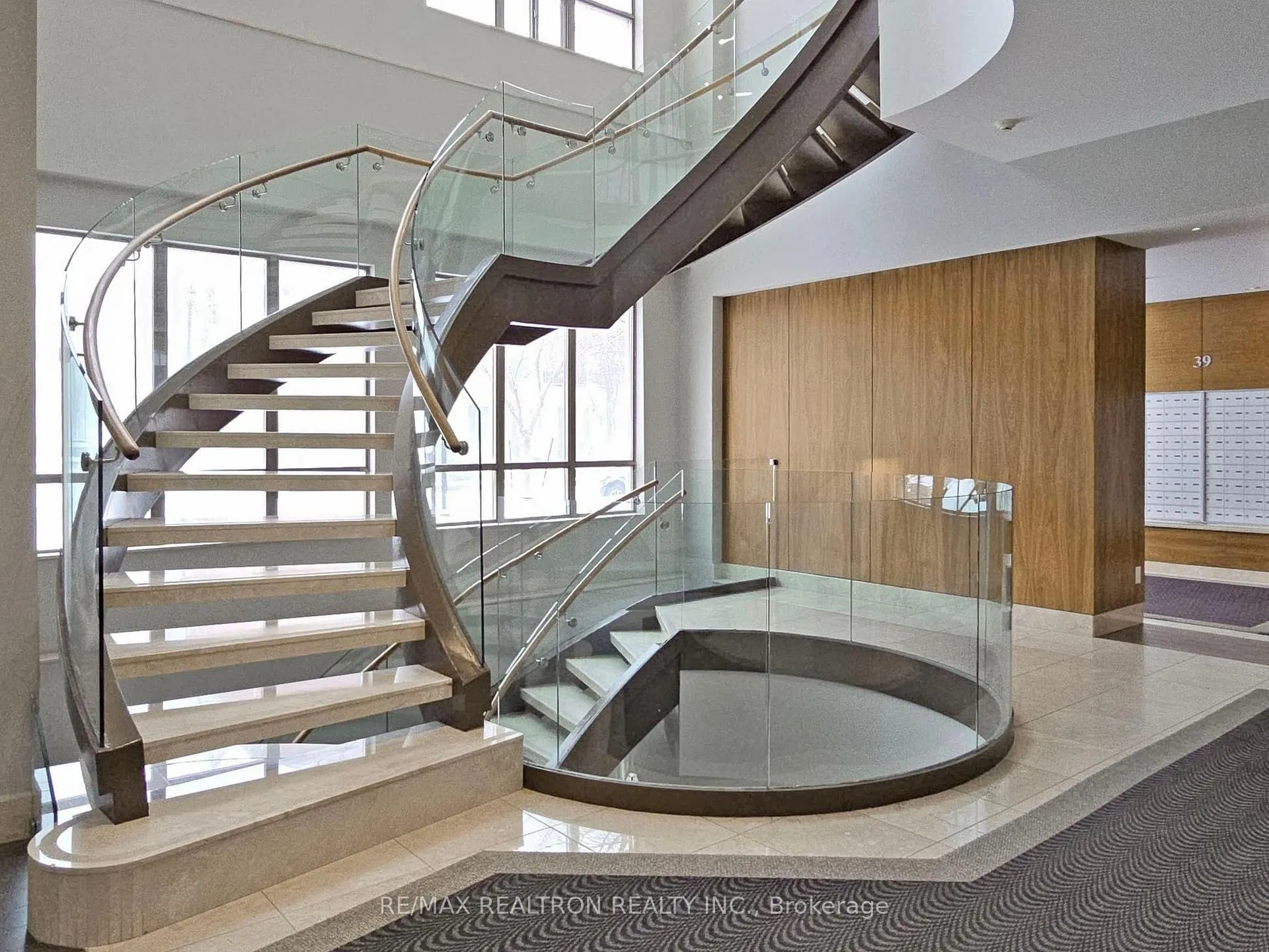 Photo 7 of Unit UPH11, 37 Galleria Parkway, Markham, Commerce Valley — HOMEH