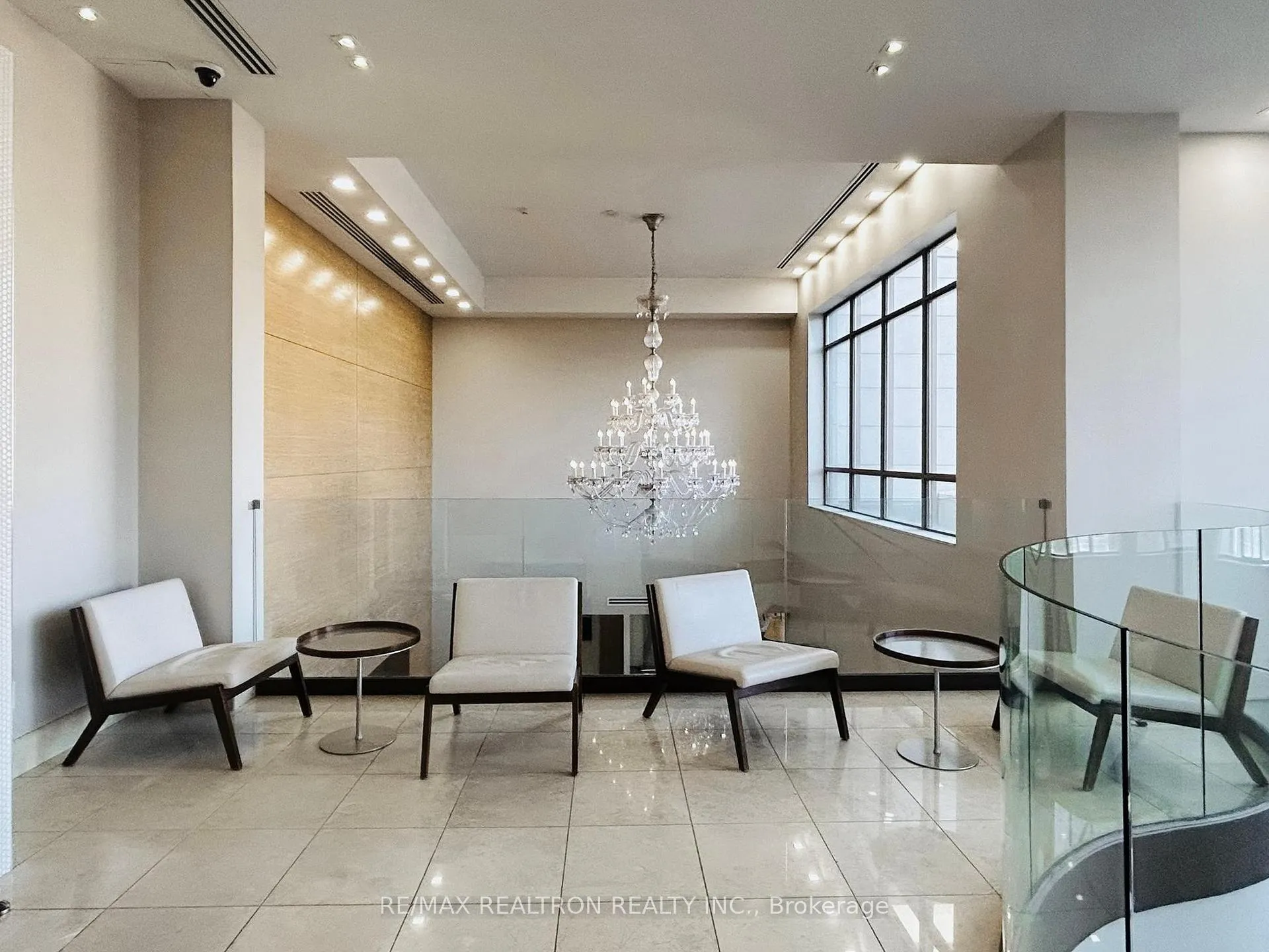 Photo 8 of Unit UPH11, 37 Galleria Parkway, Markham, Commerce Valley — HOMEH