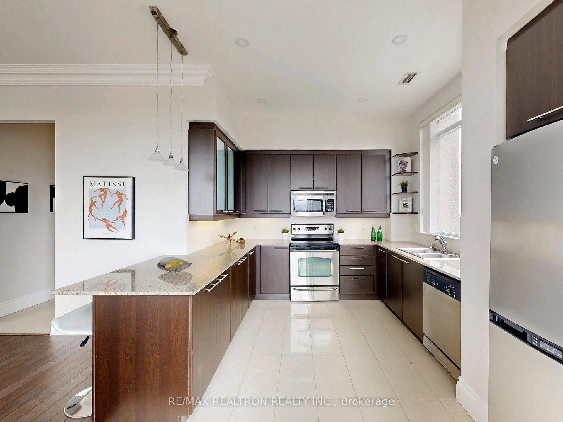 Photo 18 of Unit UPH11, 37 Galleria Parkway, Markham, Commerce Valley — HOMEH