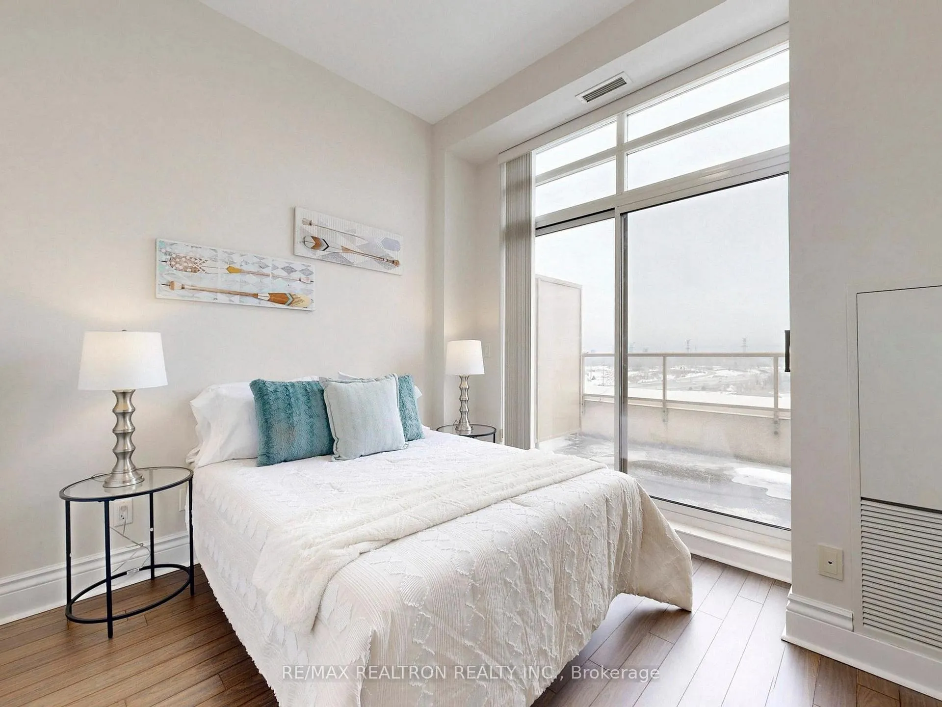 Photo 26 of Unit UPH11, 37 Galleria Parkway, Markham, Commerce Valley — HOMEH