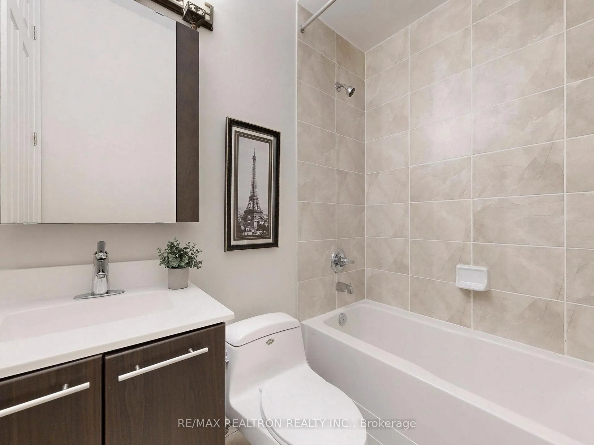 Photo 29 of Unit UPH11, 37 Galleria Parkway, Markham, Commerce Valley — HOMEH