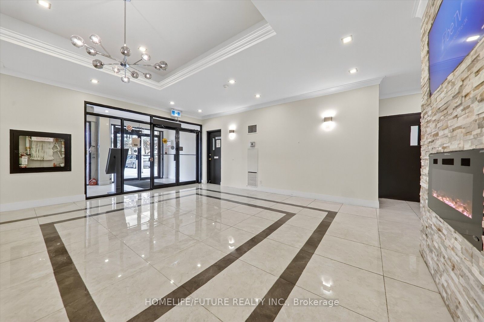 Photo 10 of Unit 702, 8 Silver Bell Grove, Etobicoke, West Humber-Clairville — HOMEH