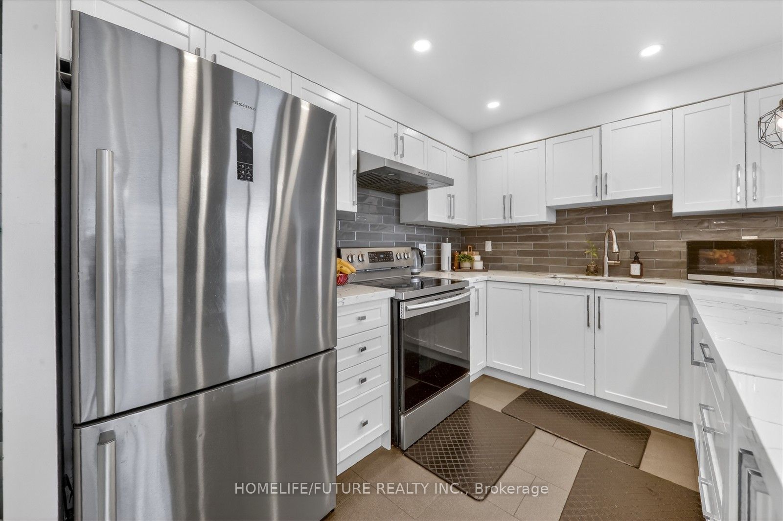 Photo 11 of Unit 702, 8 Silver Bell Grove, Etobicoke, West Humber-Clairville — HOMEH