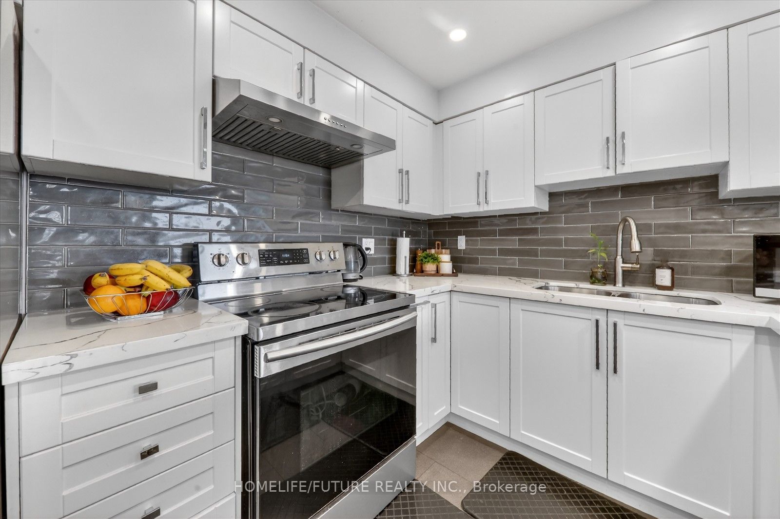 Photo 12 of Unit 702, 8 Silver Bell Grove, Etobicoke, West Humber-Clairville — HOMEH