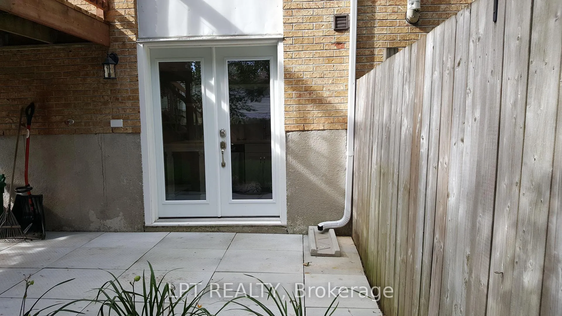 Photo 6 of Unit Lower, 70-A Chaucer Crescent, Barrie, Letitia Heights — HOMEH