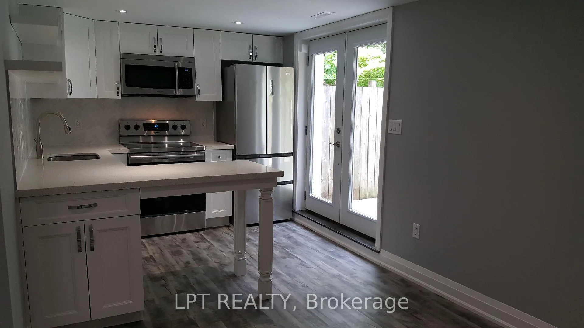 Photo 8 of Unit Lower, 70-A Chaucer Crescent, Barrie, Letitia Heights — HOMEH