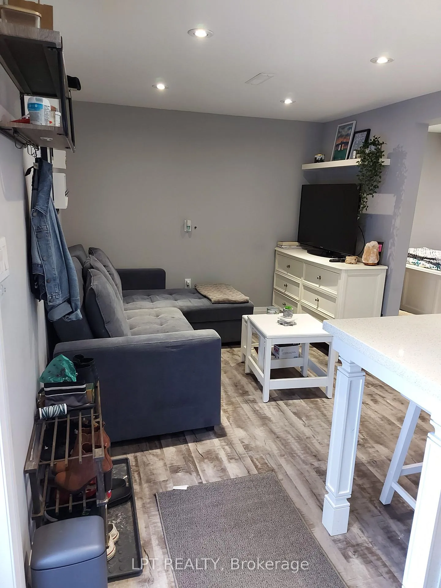 Photo 10 of Unit Lower, 70-A Chaucer Crescent, Barrie, Letitia Heights — HOMEH