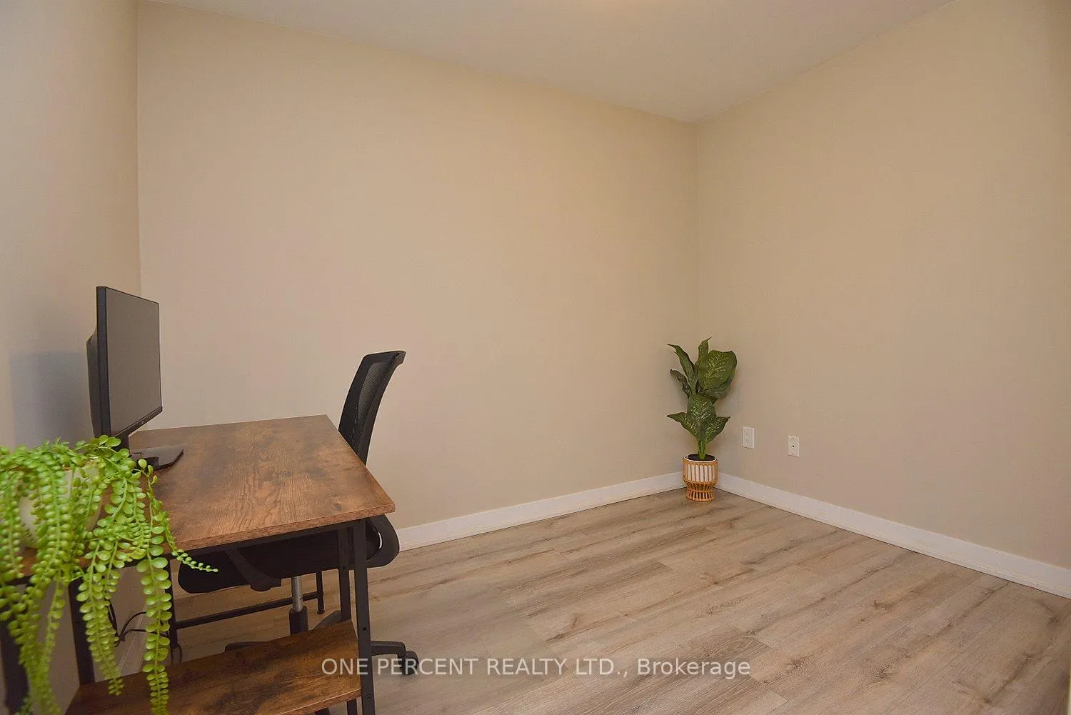 Photo 16 of Unit 231, 5317 Upper Middle Road, Burlington, Orchard — HOMEH