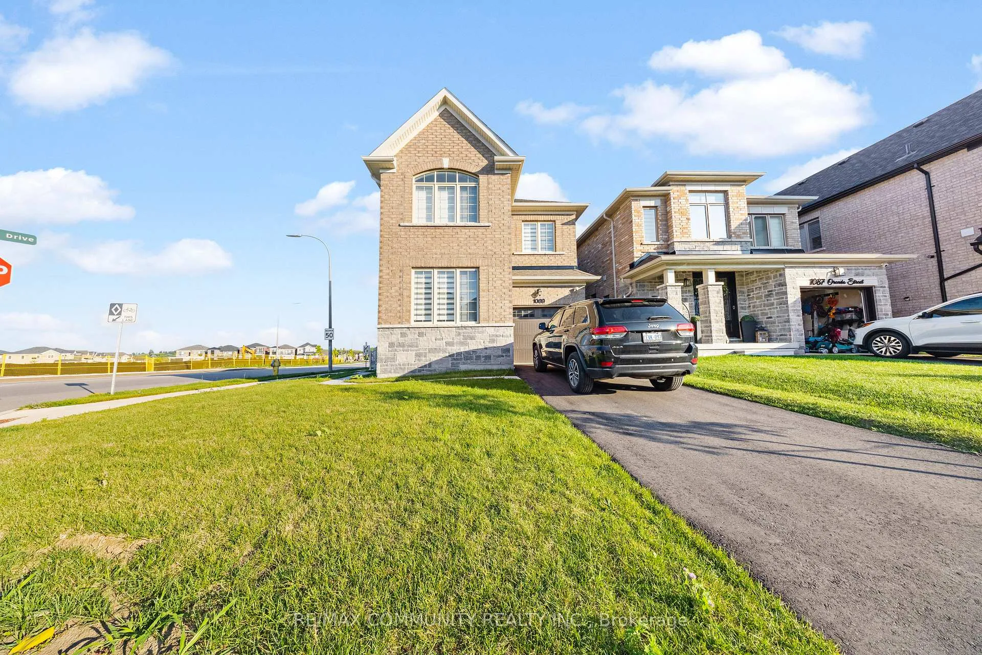 Photo 2 of 1089 Orenda Street, Pickering, Rural Pickering — HOMEH