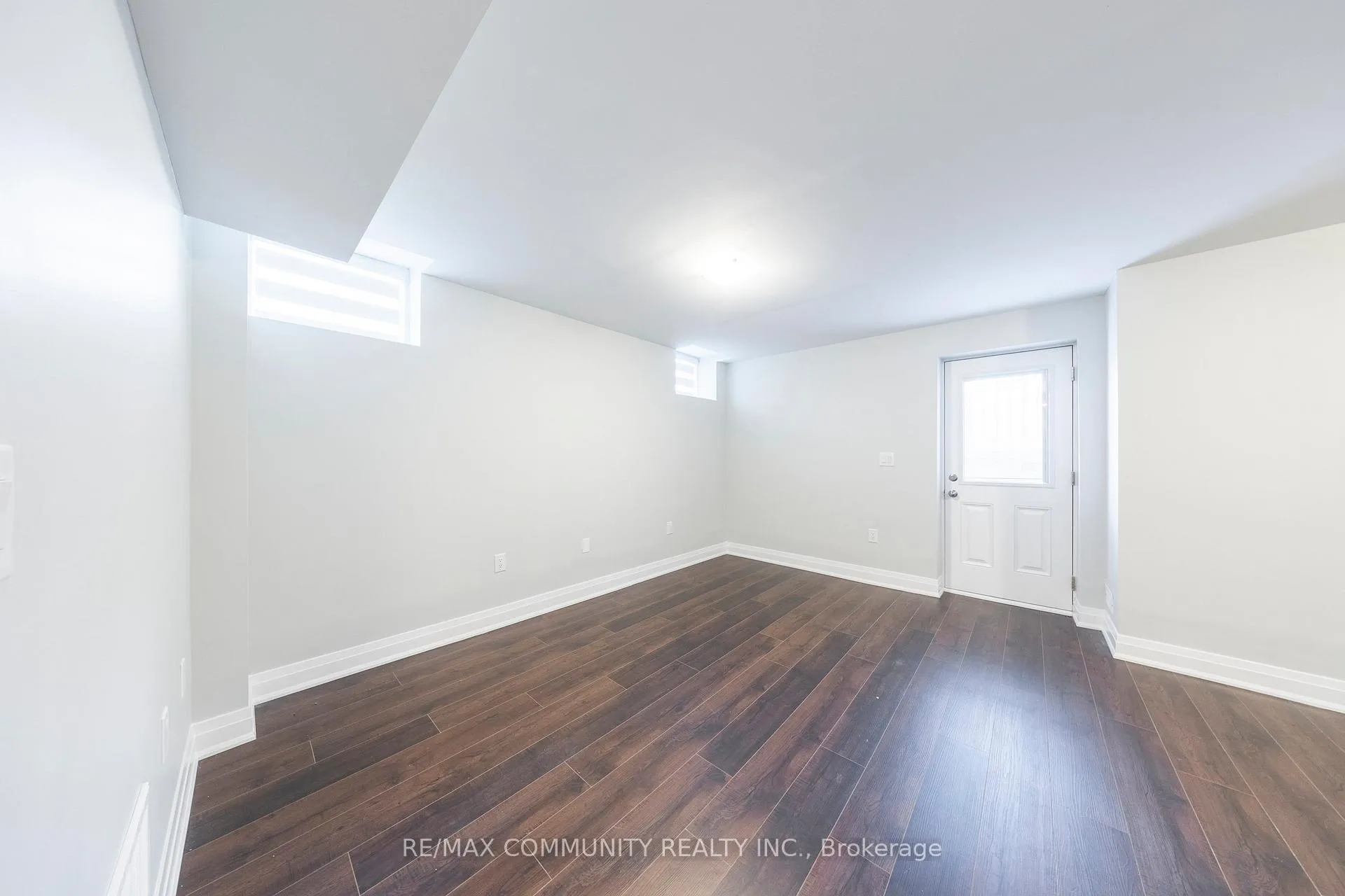 Photo 5 of 1089 Orenda Street, Pickering, Rural Pickering — HOMEH