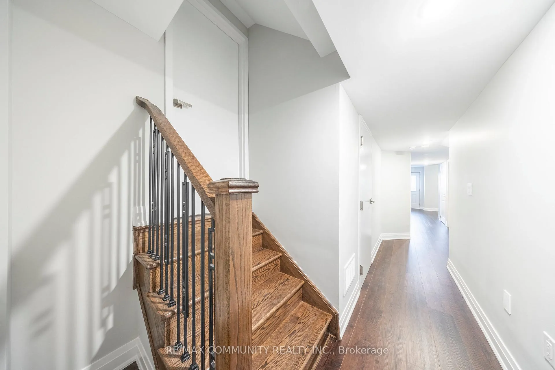 Photo 13 of 1089 Orenda Street, Pickering, Rural Pickering — HOMEH