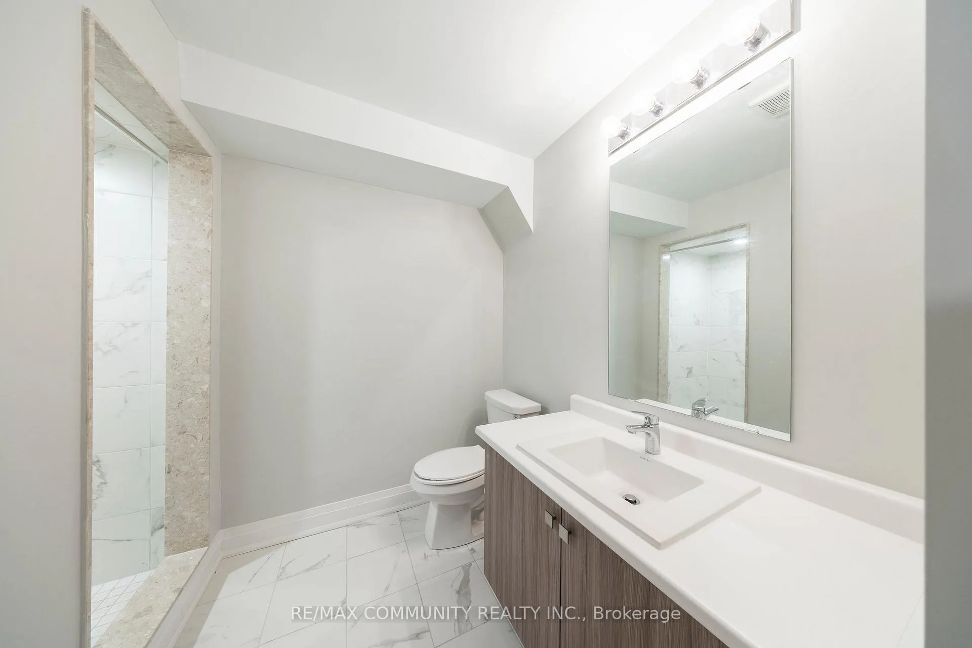Photo 17 of 1089 Orenda Street, Pickering, Rural Pickering — HOMEH