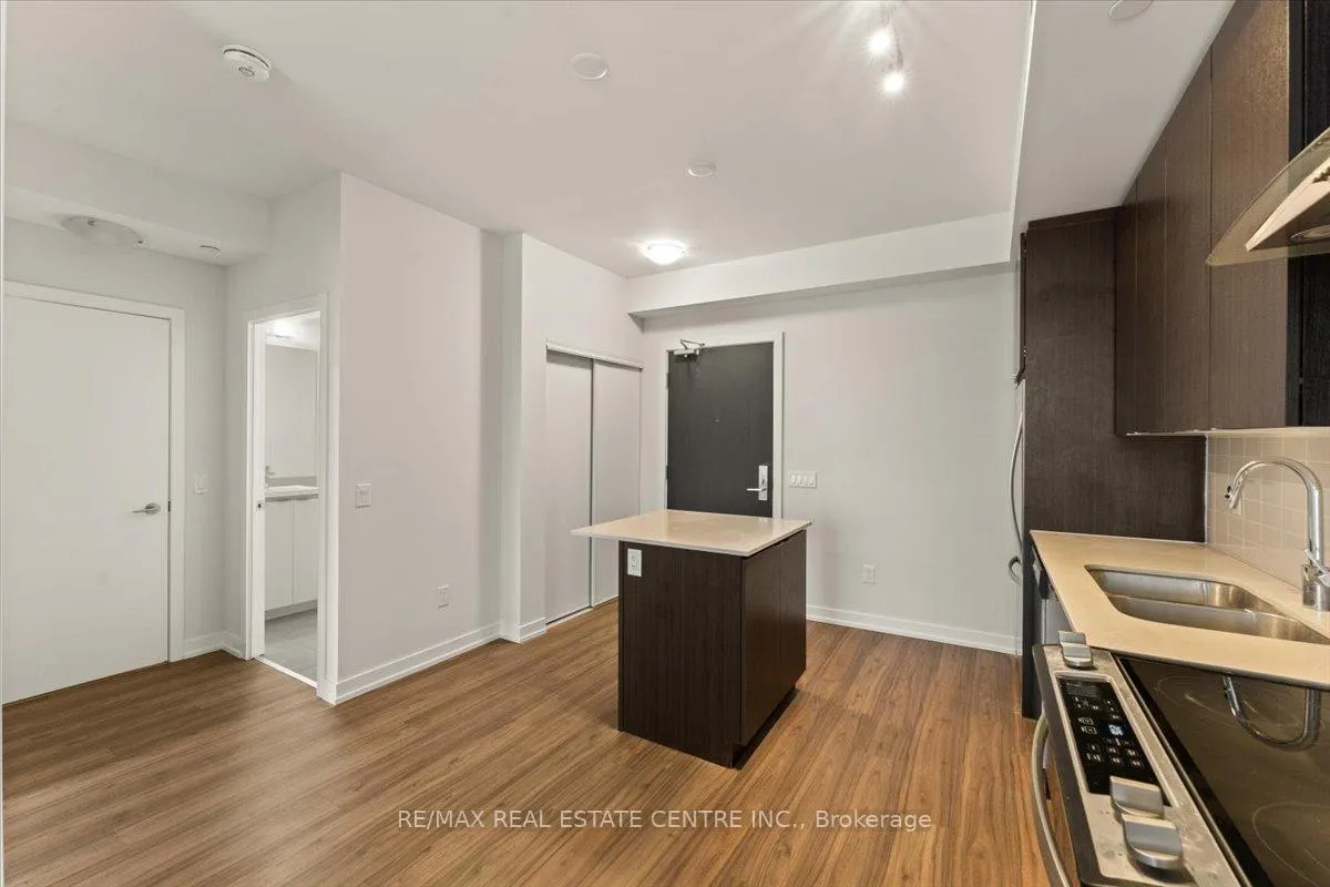 Photo 11 of Unit 1106, 55 Duke Street W, Kitchener, City Commercial Core — HOMEH