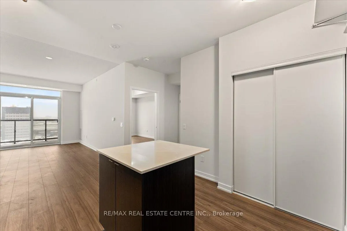 Photo 12 of Unit 1106, 55 Duke Street W, Kitchener, City Commercial Core — HOMEH
