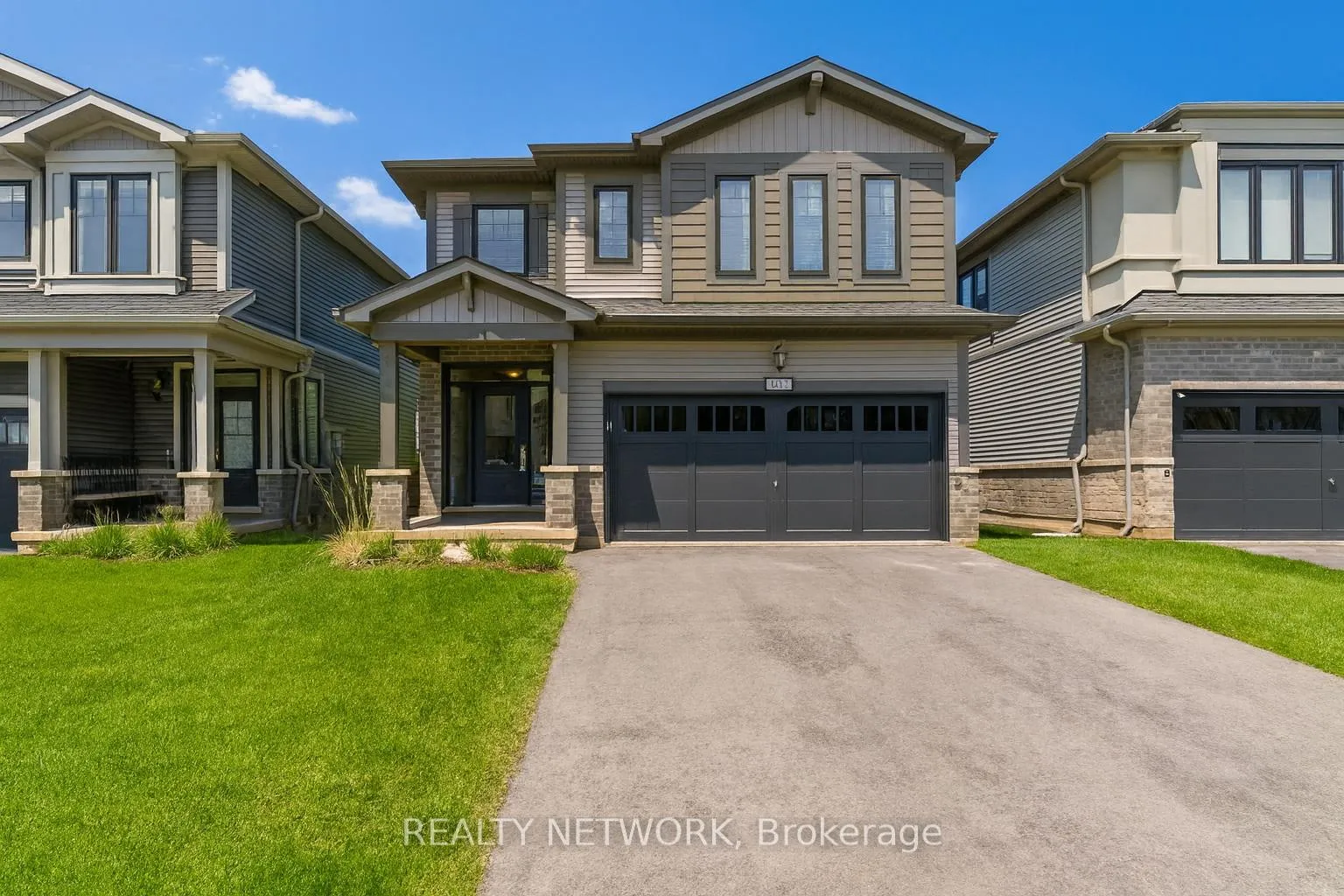Front of 107 Starfire Crescent