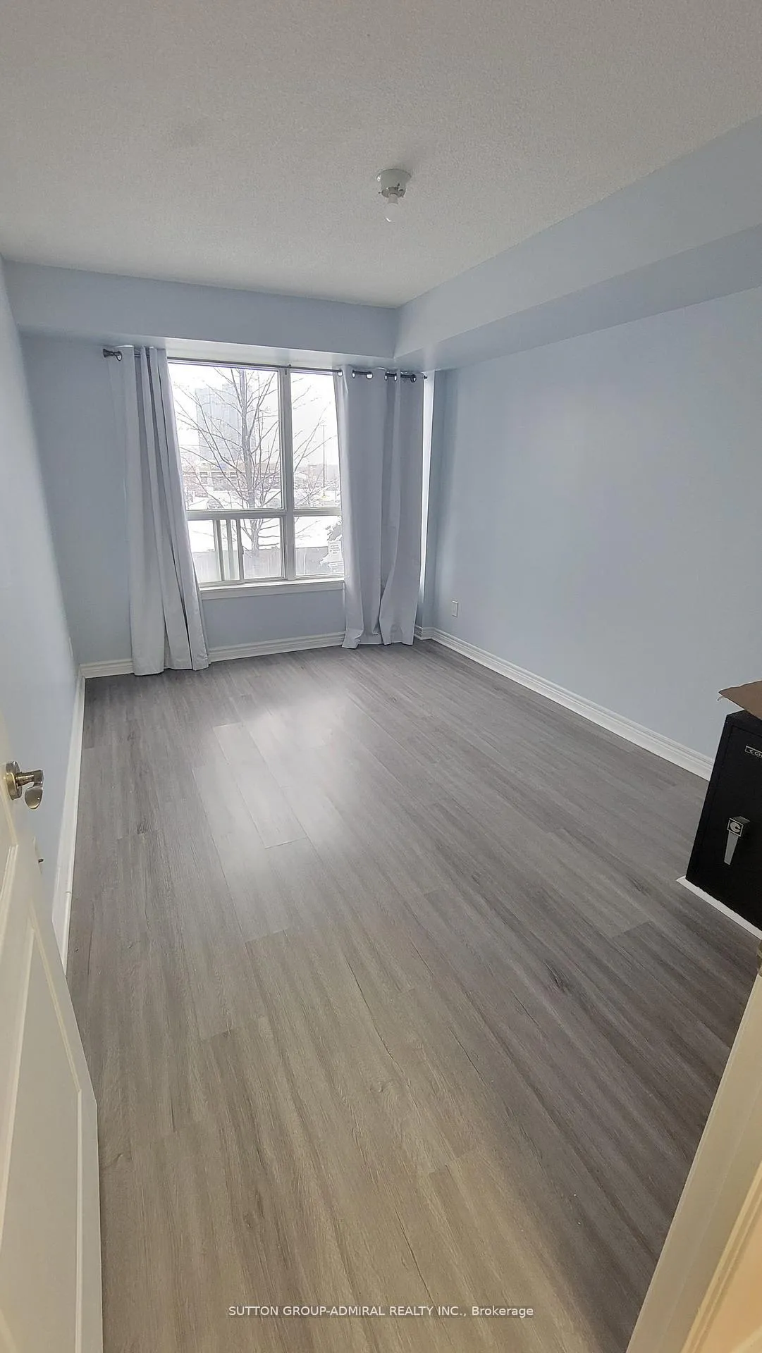 Photo 8 of Unit 201, 15 North Park Road, Vaughan, Beverley Glen — HOMEH
