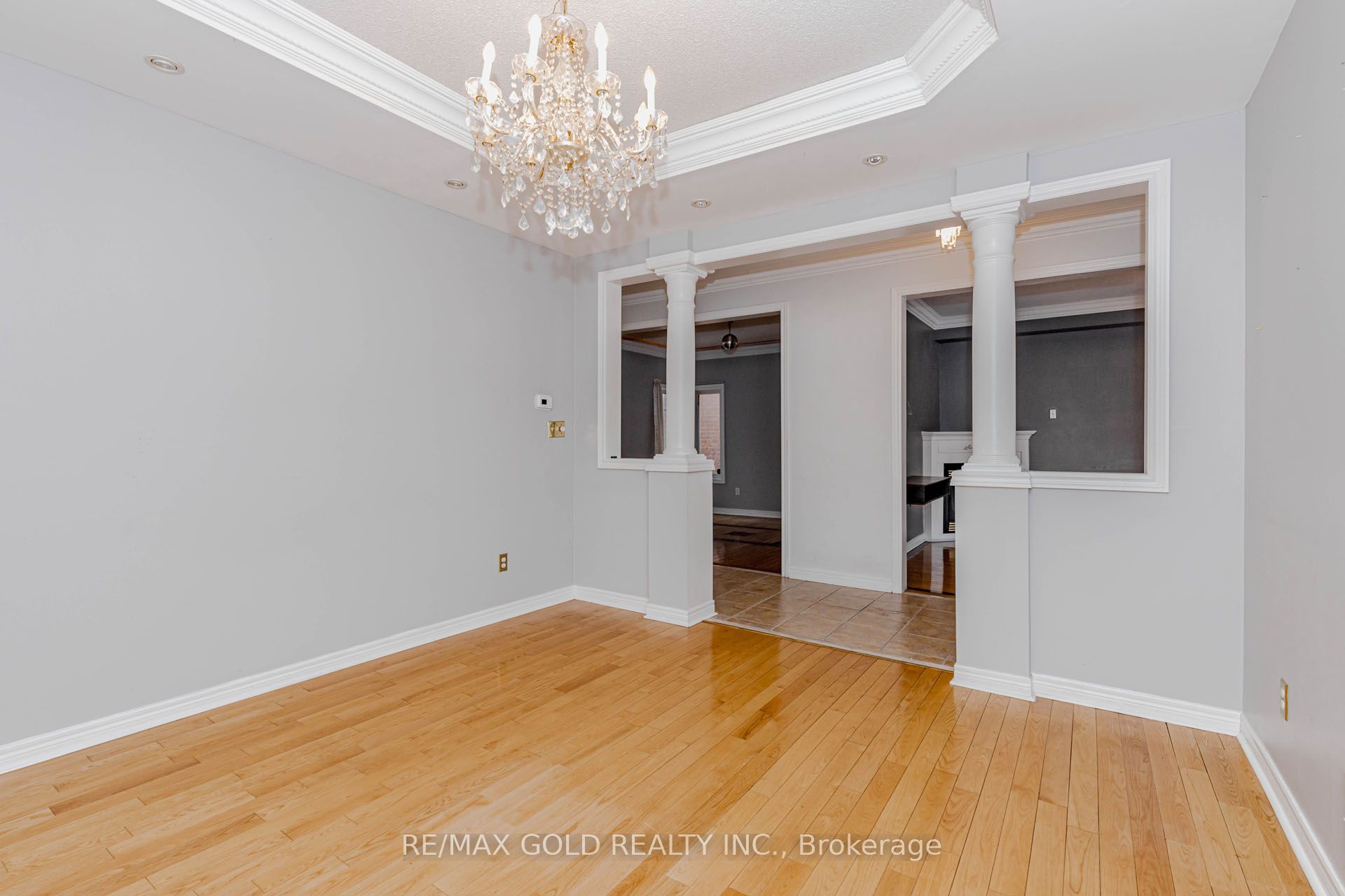 Photo 7 of 64 Mossgrove Crescent, Brampton, Northwest Sandalwood Parkway — HOMEH