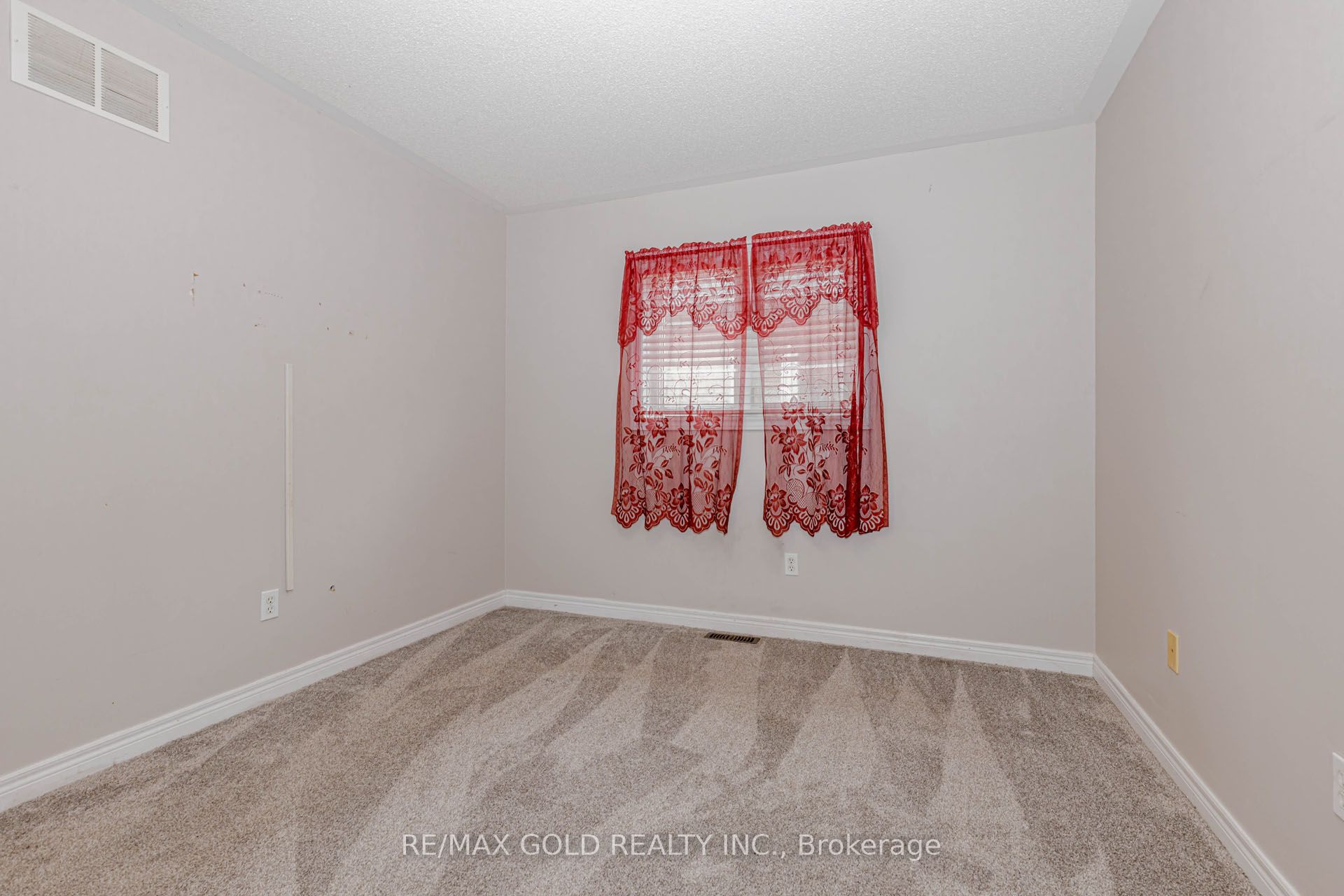Photo 27 of 64 Mossgrove Crescent, Brampton, Northwest Sandalwood Parkway — HOMEH