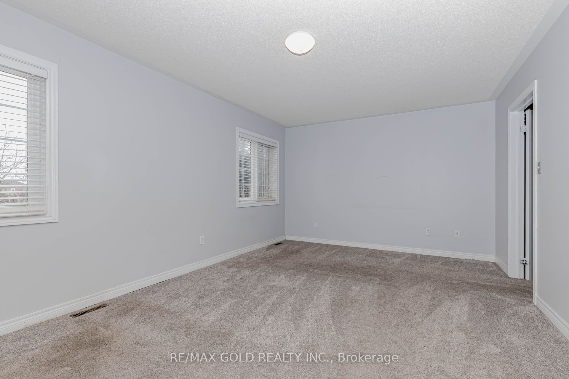 Photo 21 of 64 Mossgrove Crescent, Brampton, Northwest Sandalwood Parkway — HOMEH