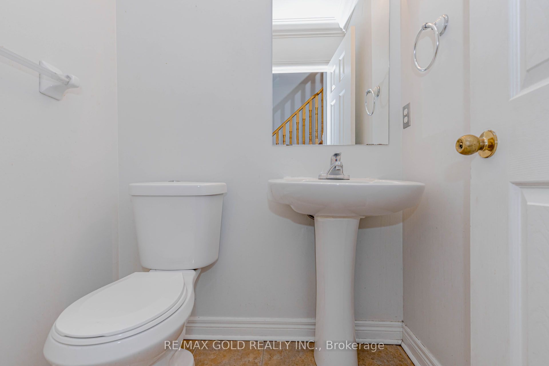 Photo 16 of 64 Mossgrove Crescent, Brampton, Northwest Sandalwood Parkway — HOMEH
