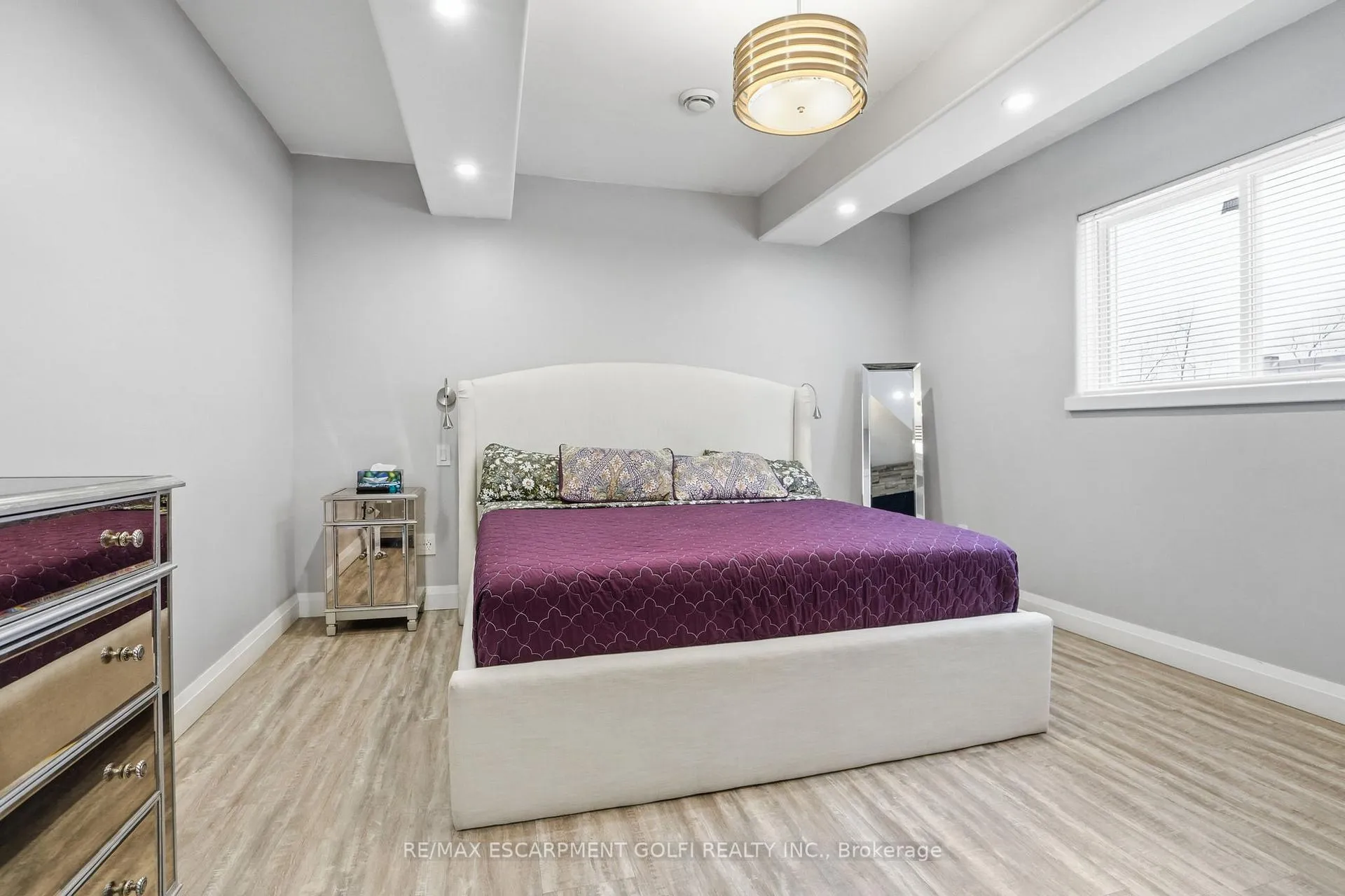 Photo 7 of Unit UPPER, 4733 River Road, Niagara Falls, Downtown — HOMEH
