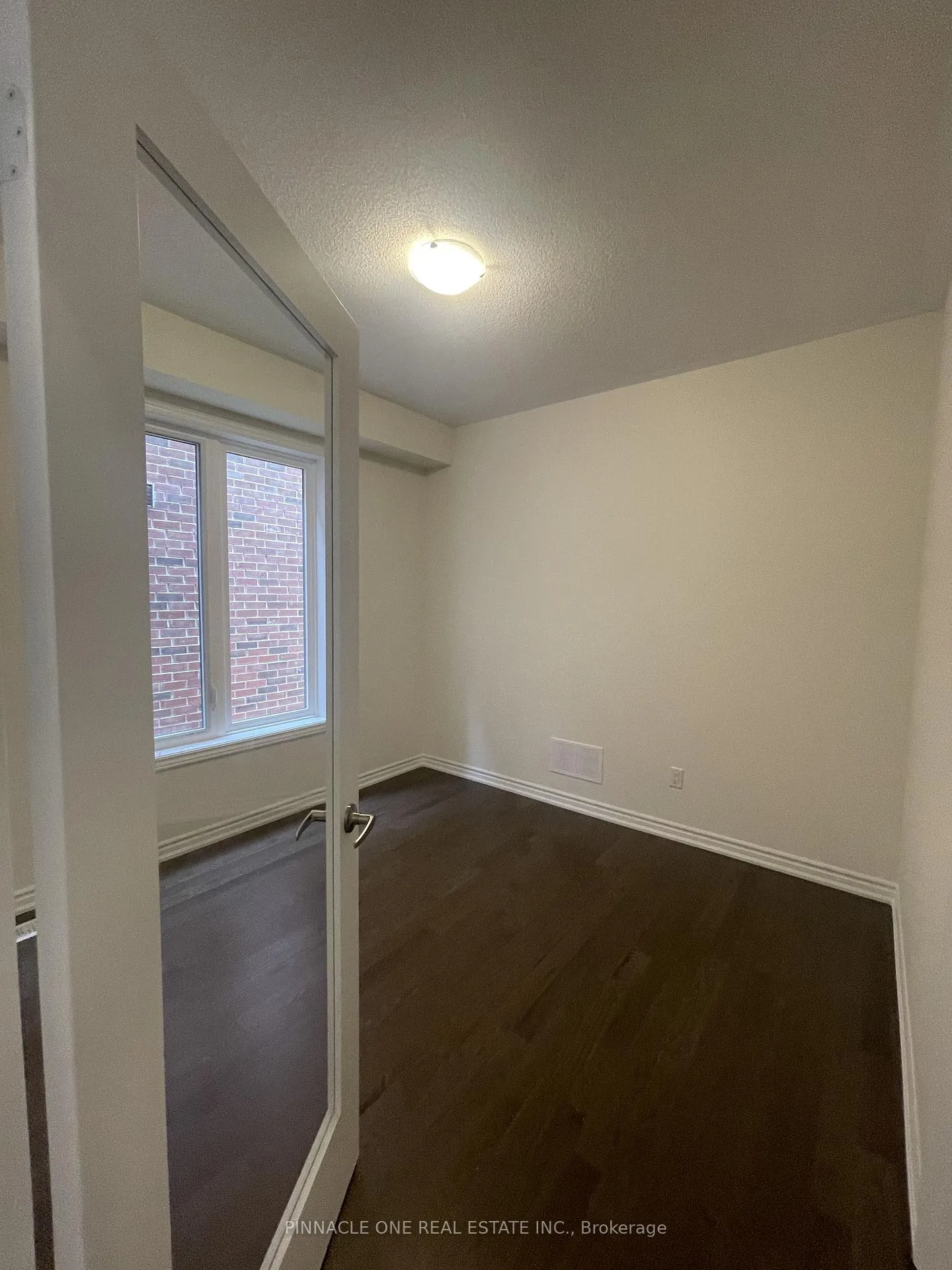 Photo 6 of 913 Rexton Drive, Oshawa, Kedron — HOMEH