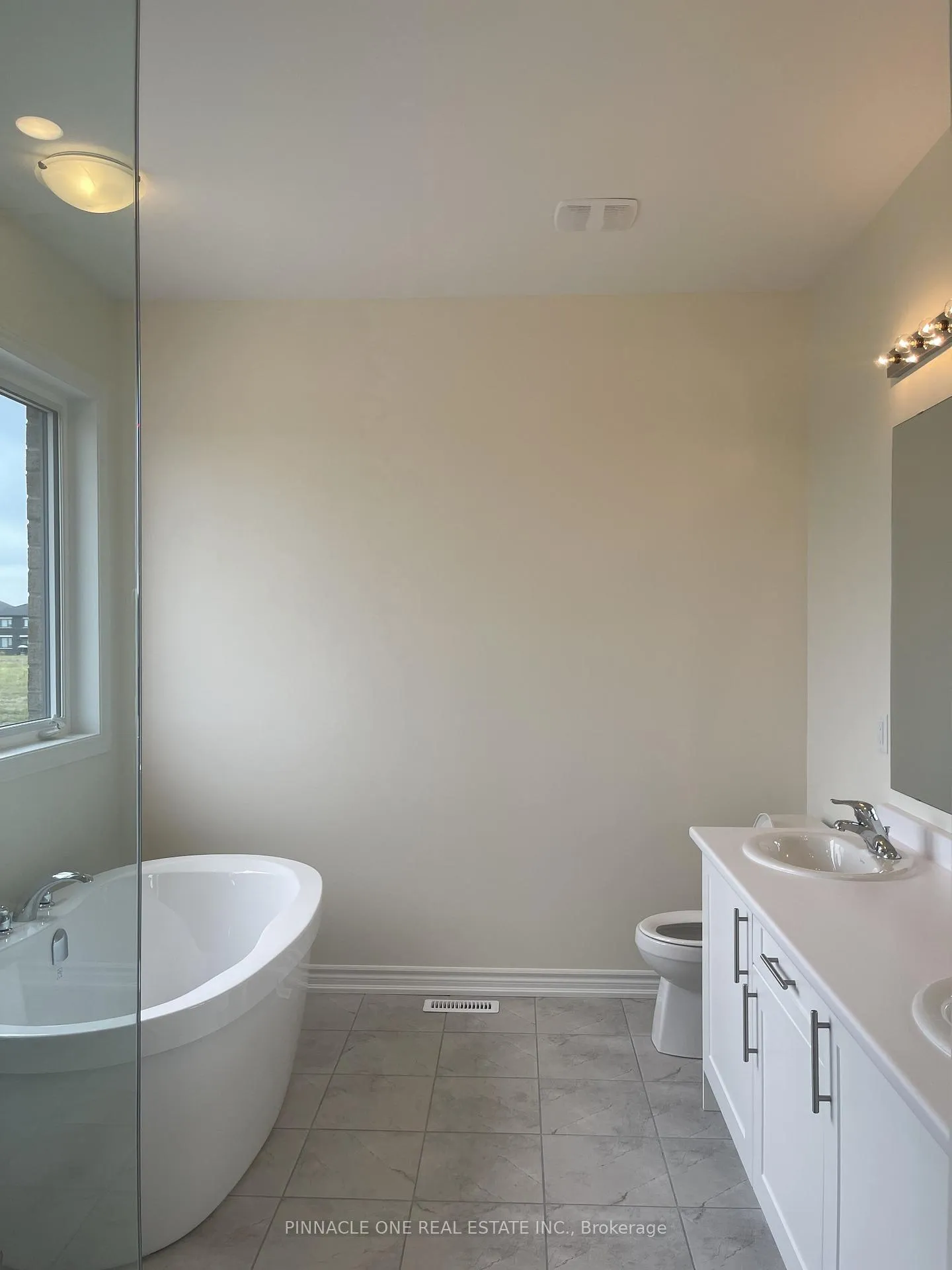 Photo 12 of 913 Rexton Drive, Oshawa, Kedron — HOMEH