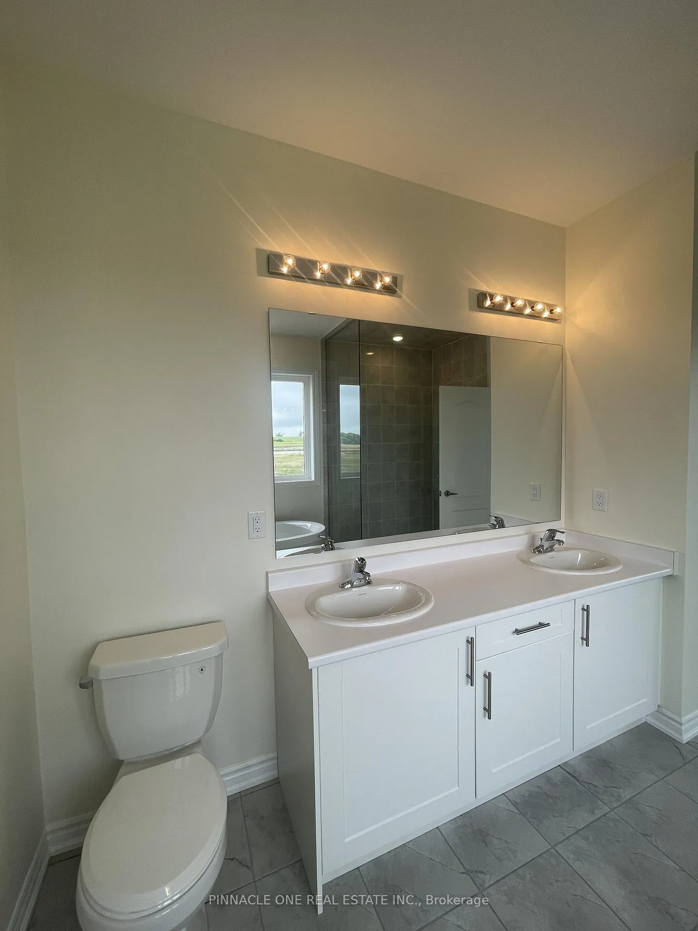 Photo 13 of 913 Rexton Drive, Oshawa, Kedron — HOMEH