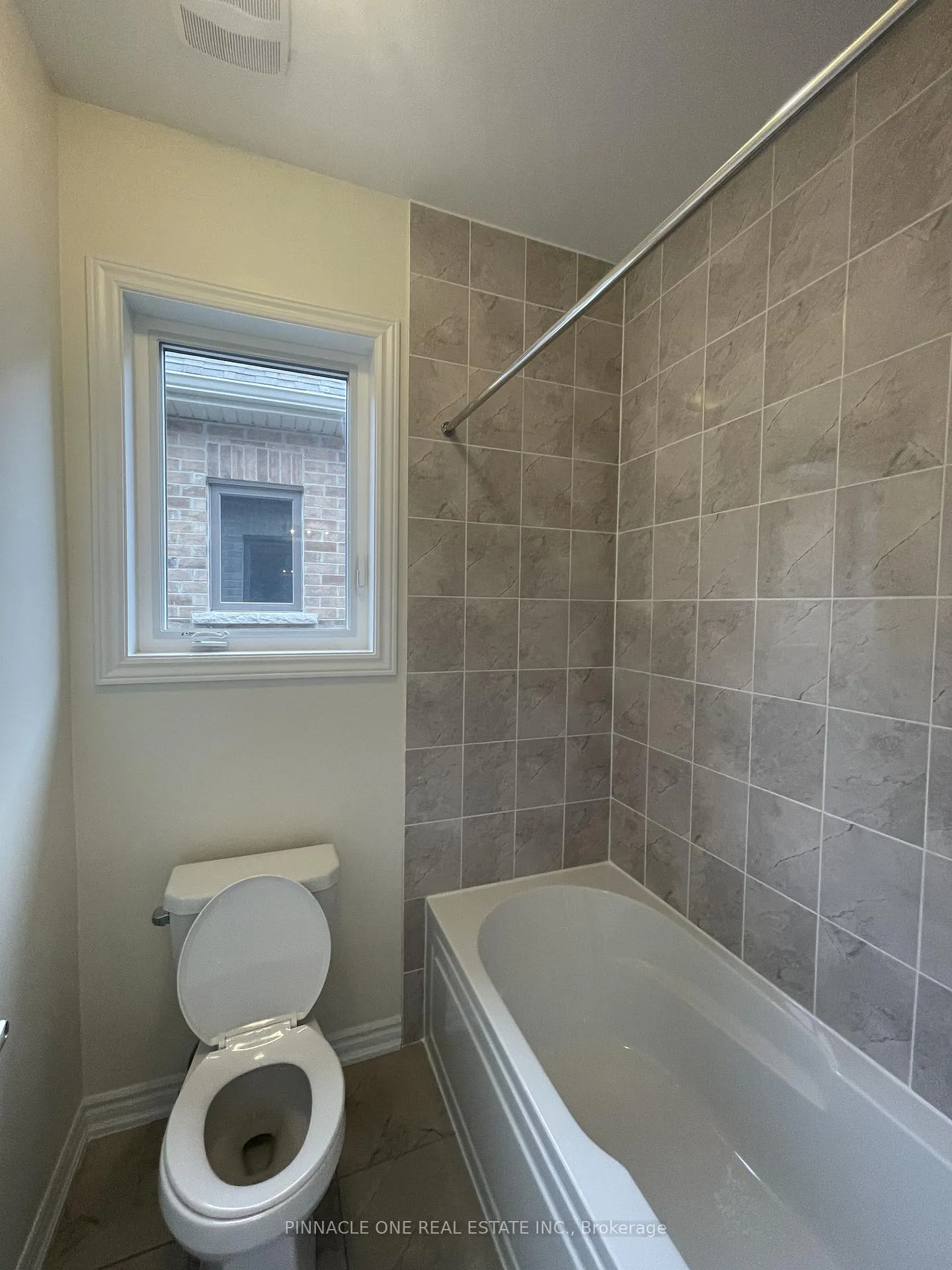 Photo 24 of 913 Rexton Drive, Oshawa, Kedron — HOMEH