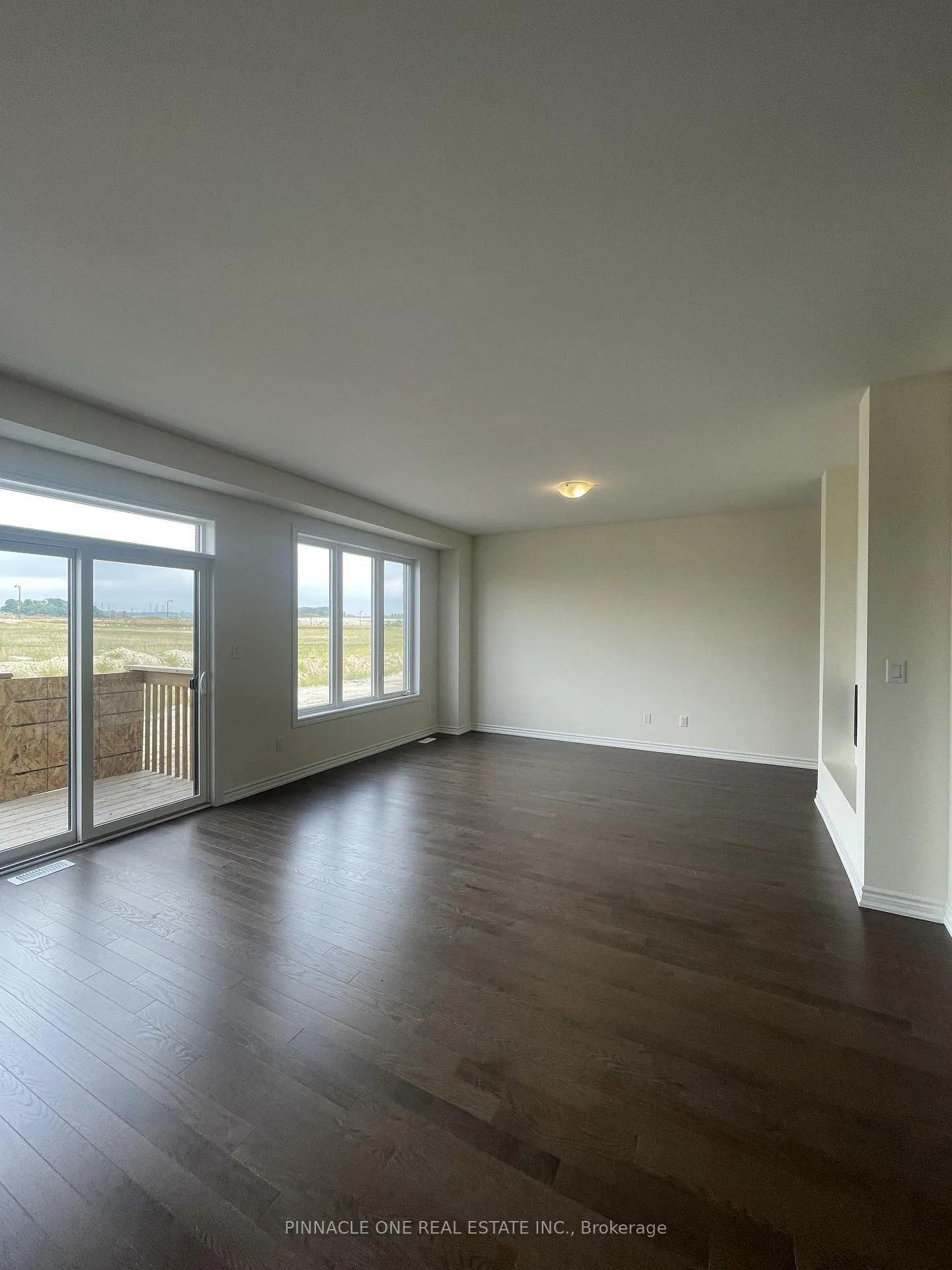 Photo 37 of 913 Rexton Drive, Oshawa, Kedron — HOMEH