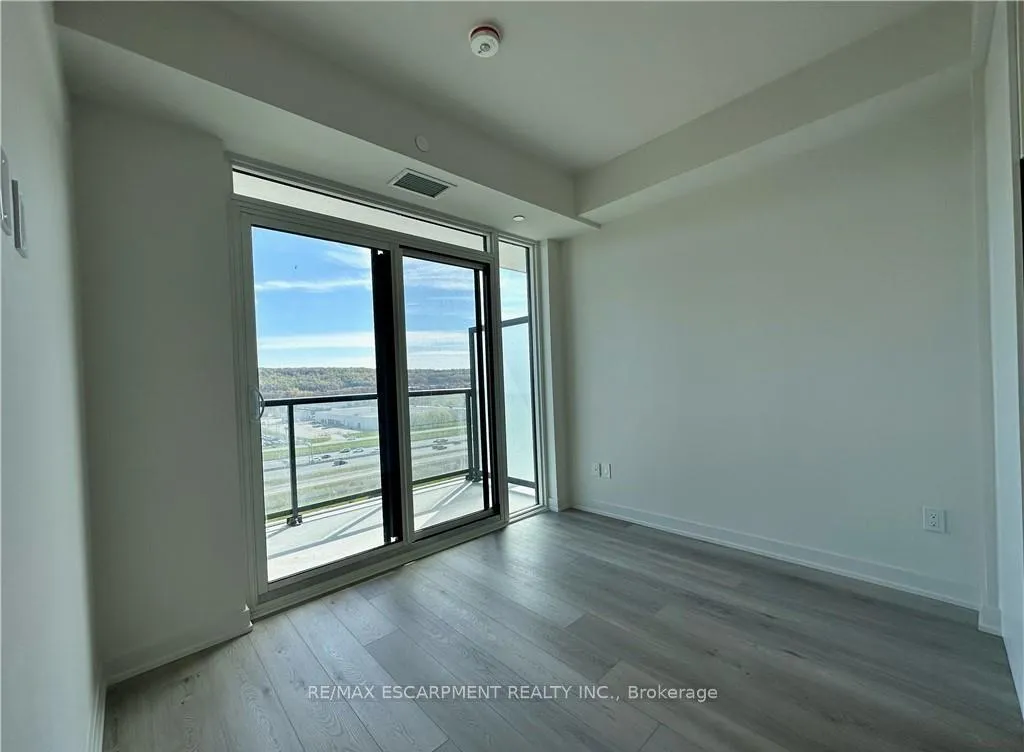 Photo 4 of Unit 1112, 385 Winston Road, Grimsby, Grimsby Beach — HOMEH