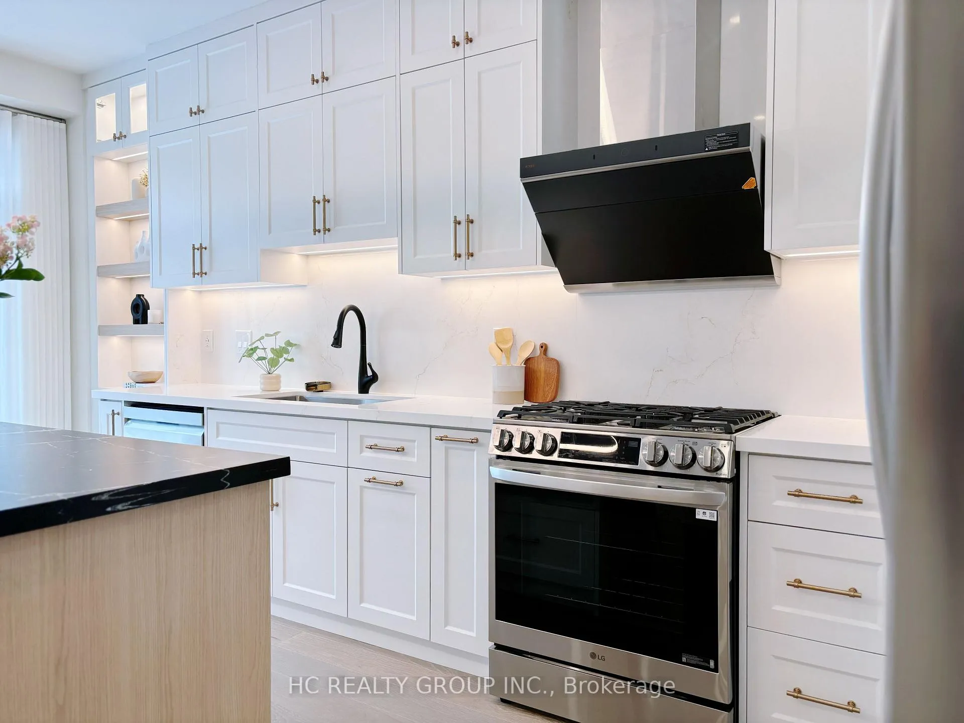 Photo 12 of 43 Sedgeway Heights, Vaughan, Vellore Village — HOMEH