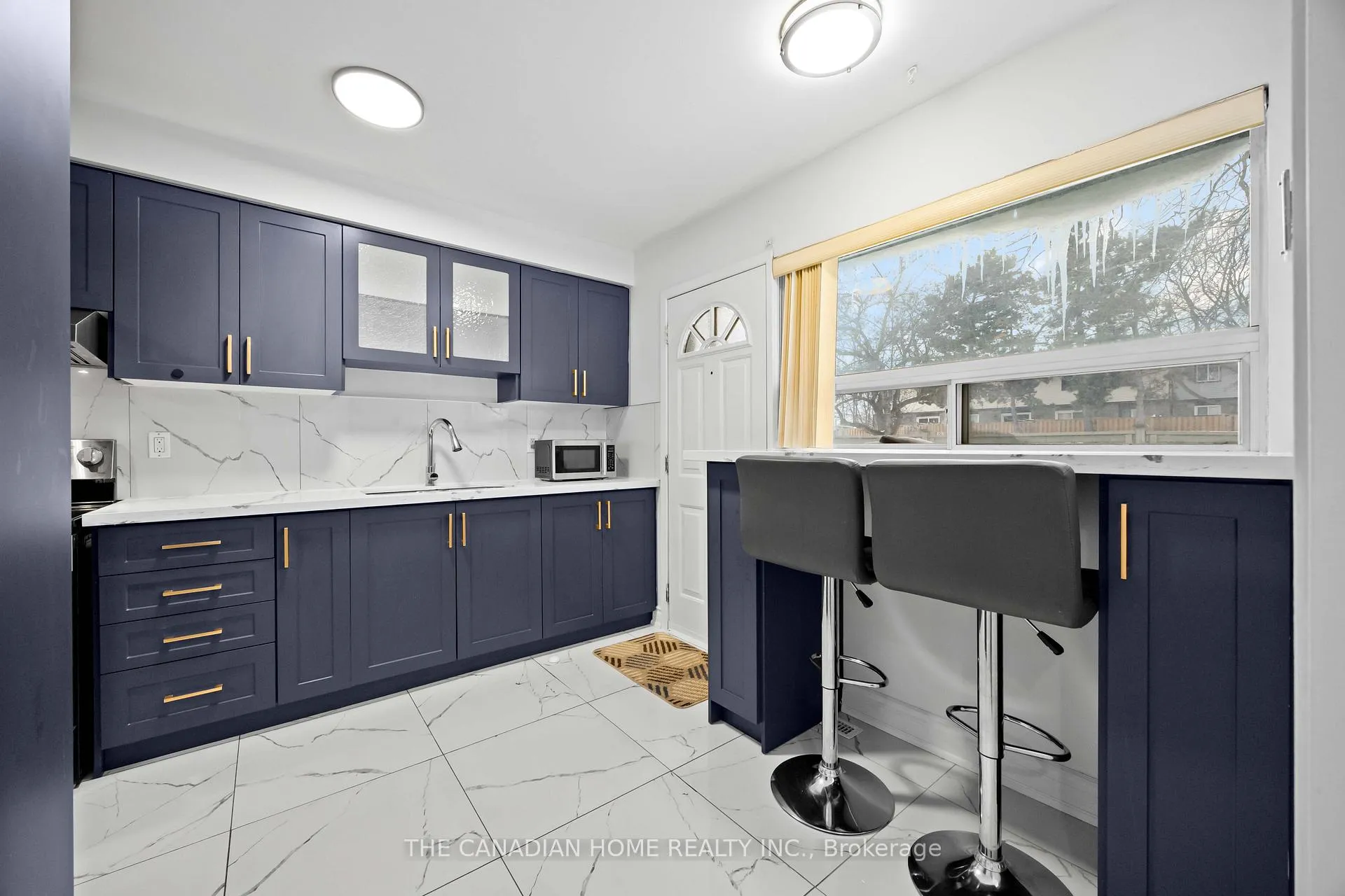 Photo 10 of 1 Archdekin Drive, Brampton, Madoc — HOMEH