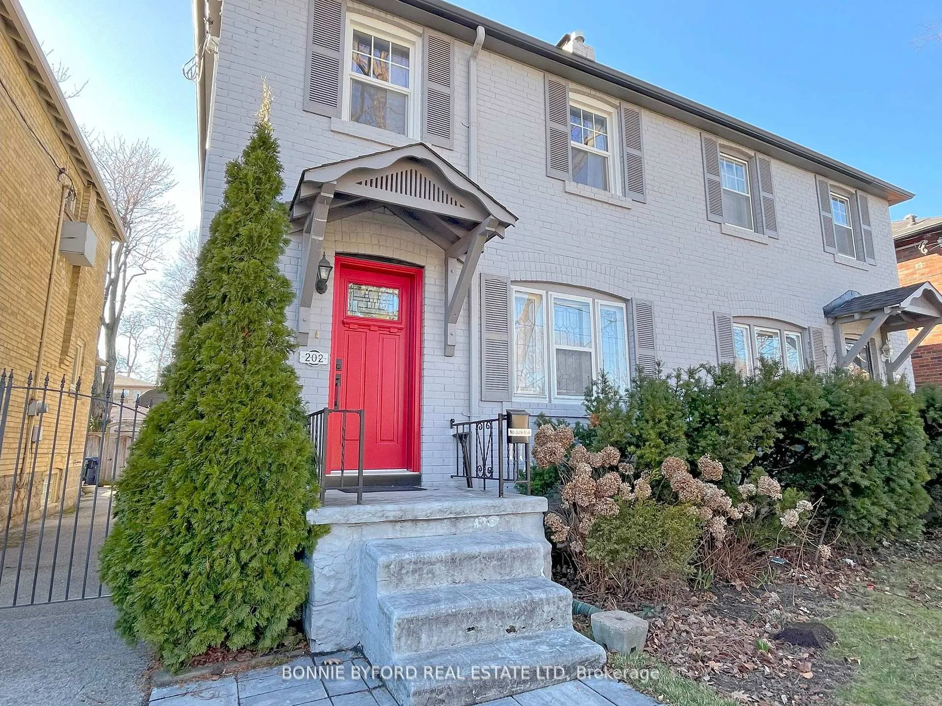 Photo 2 of 202 Airdrie Road, Toronto, Leaside — HOMEH
