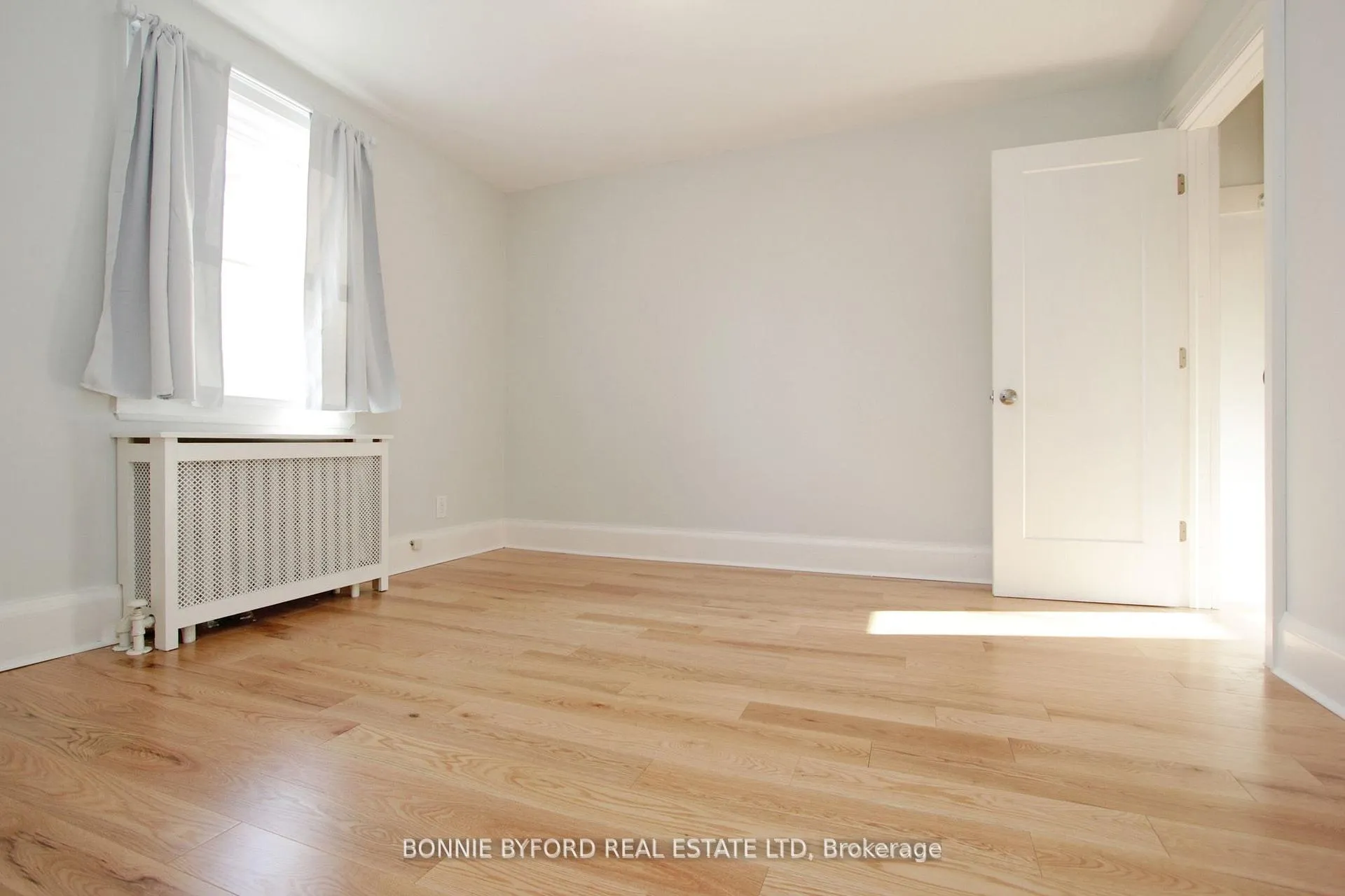 Photo 13 of 202 Airdrie Road, Toronto, Leaside — HOMEH