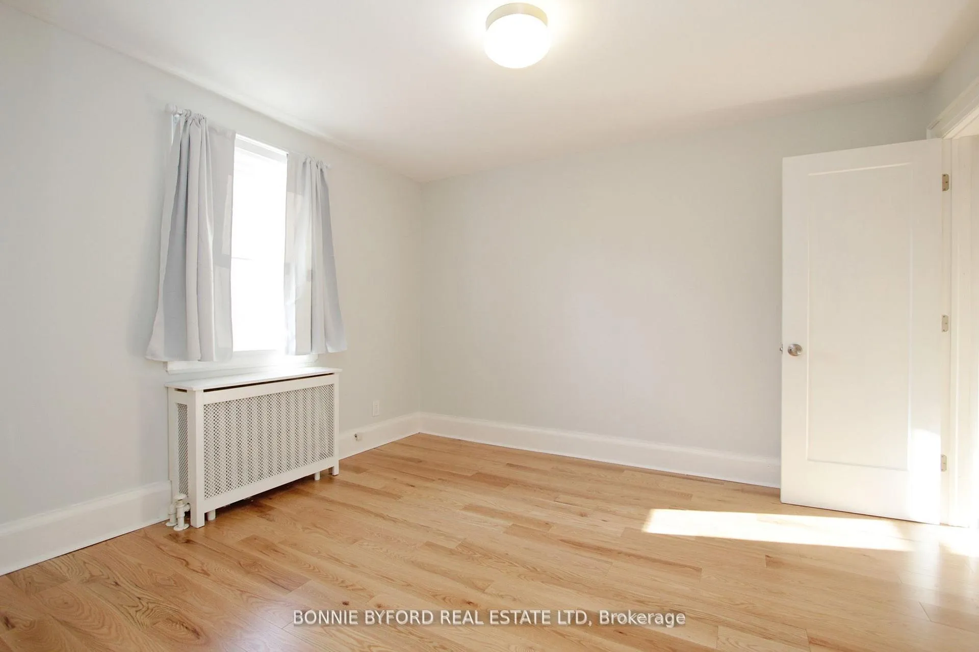 Photo 14 of 202 Airdrie Road, Toronto, Leaside — HOMEH