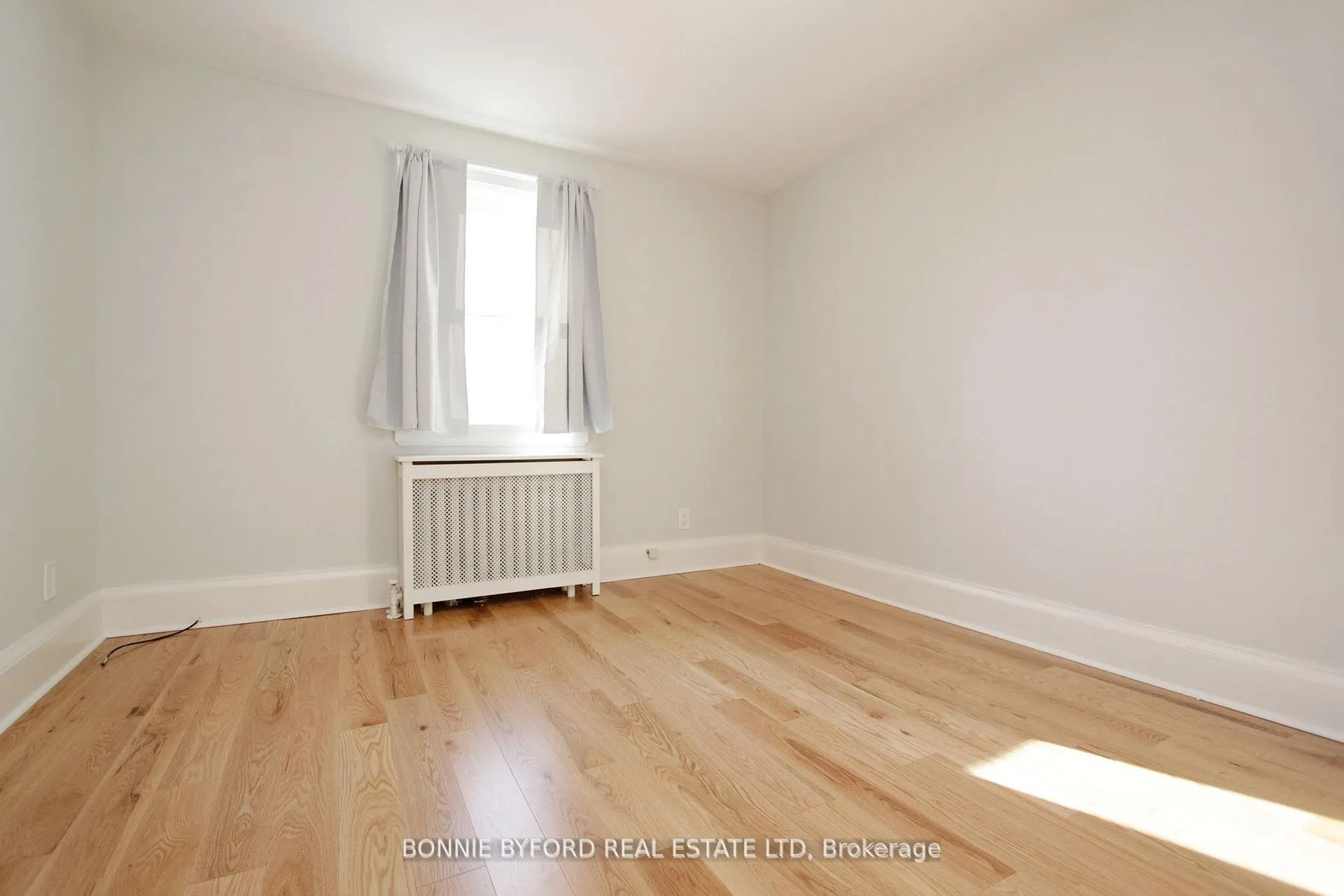Photo 15 of 202 Airdrie Road, Toronto, Leaside — HOMEH