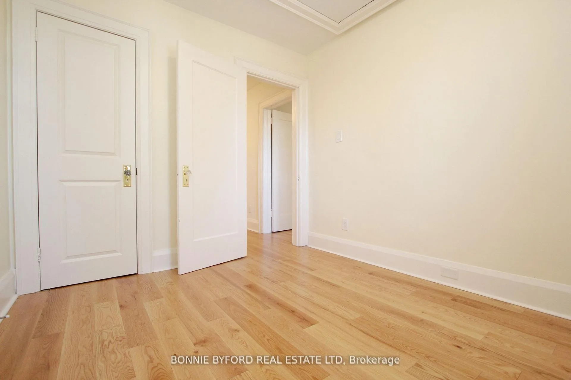 Photo 25 of 202 Airdrie Road, Toronto, Leaside — HOMEH