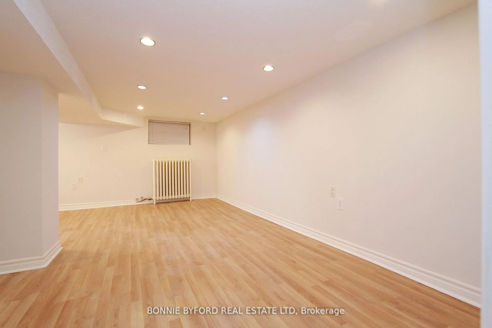 Photo 32 of 202 Airdrie Road, Toronto, Leaside — HOMEH