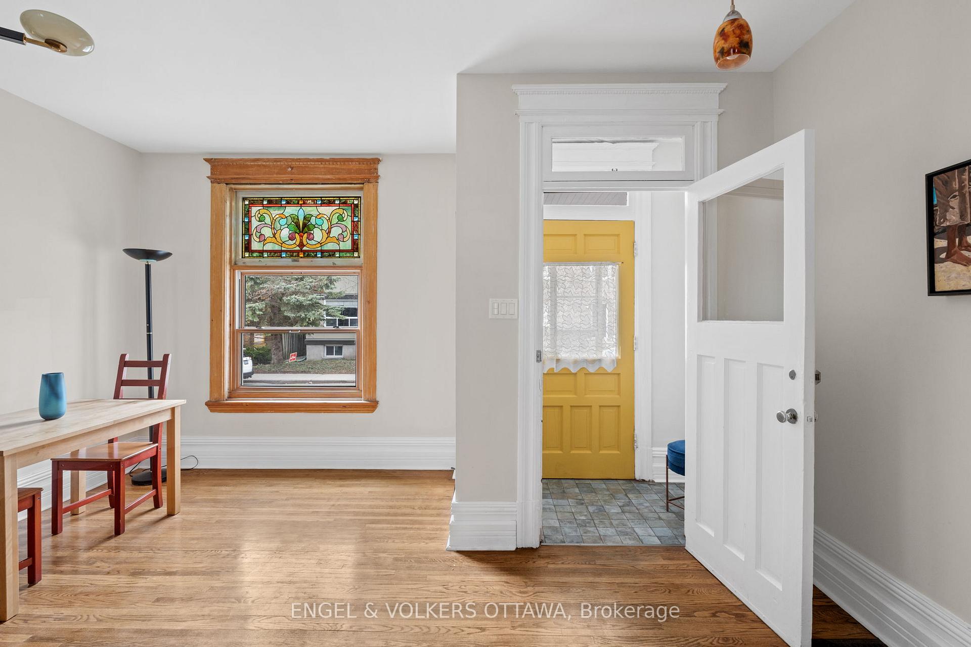 Photo 2 of 95 Goulburn Avenue, Ottawa, Sandy Hill — HOMEH