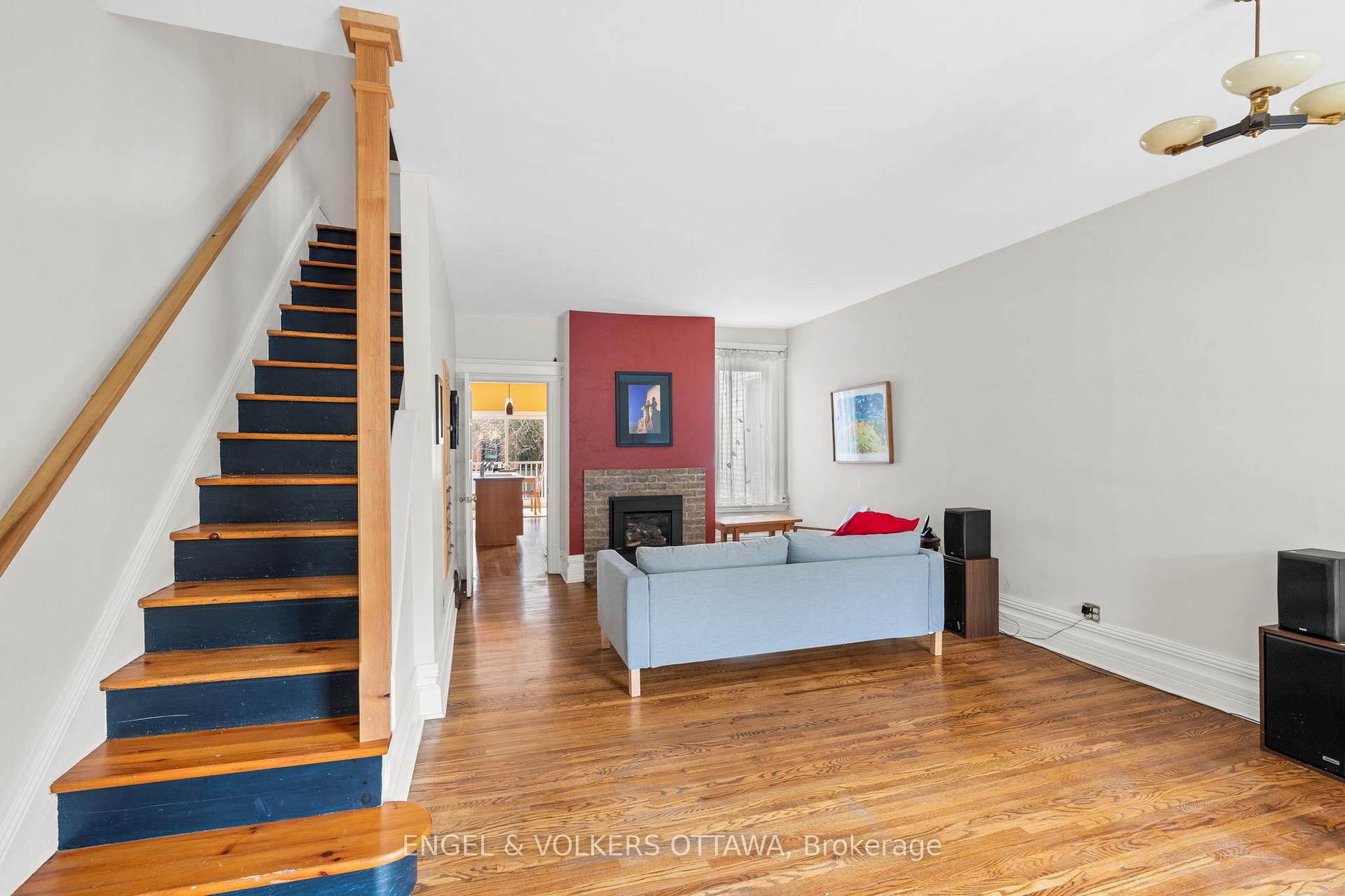 Photo 3 of 95 Goulburn Avenue, Ottawa, Sandy Hill — HOMEH