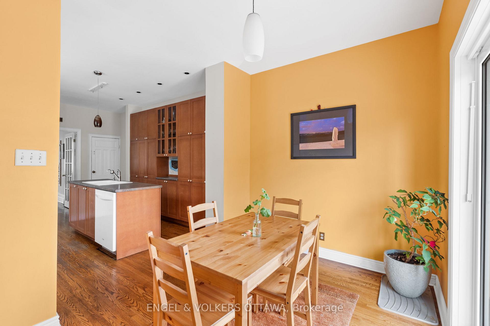 Photo 11 of 95 Goulburn Avenue, Ottawa, Sandy Hill — HOMEH